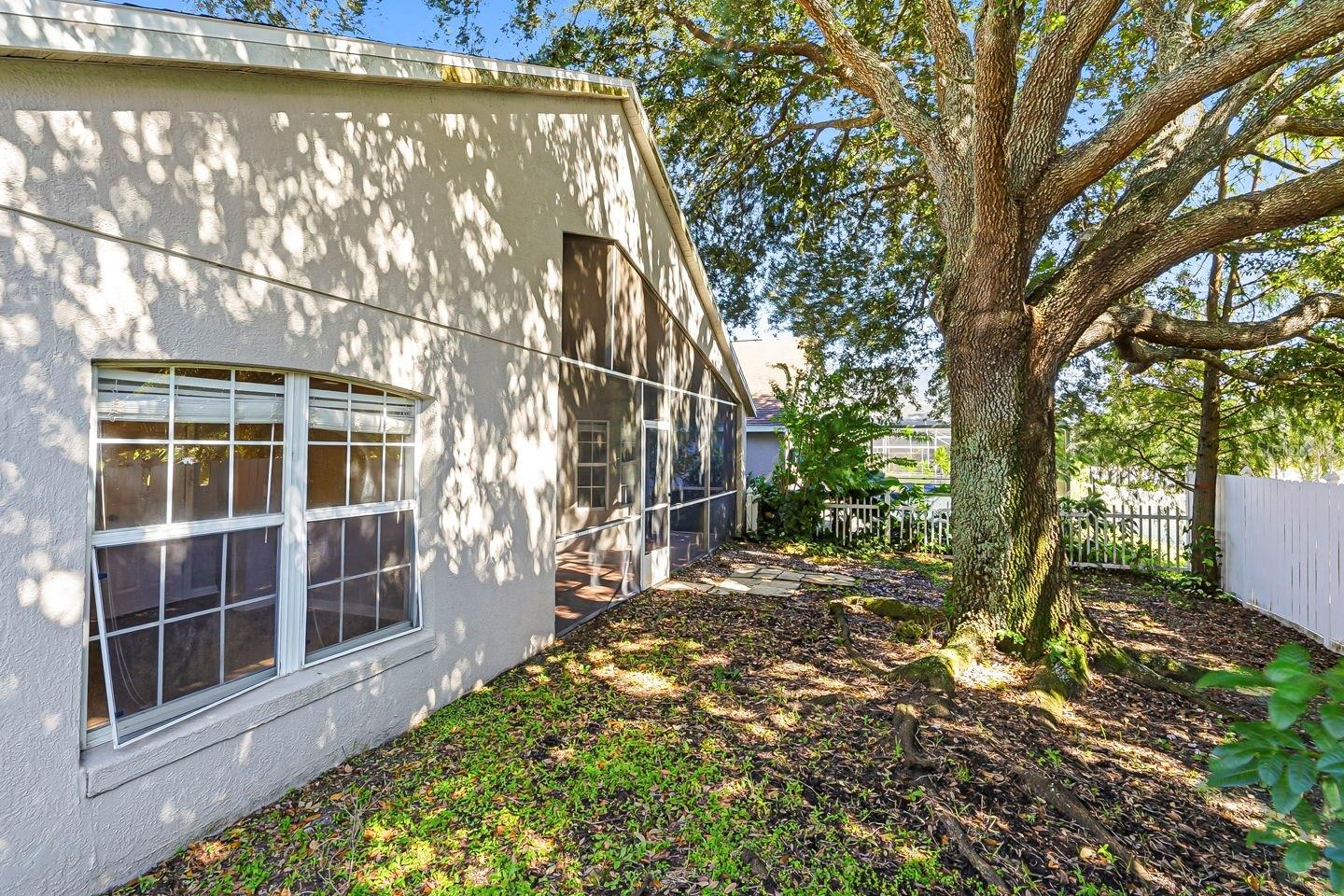 WESTON HILLS SUB - Residential