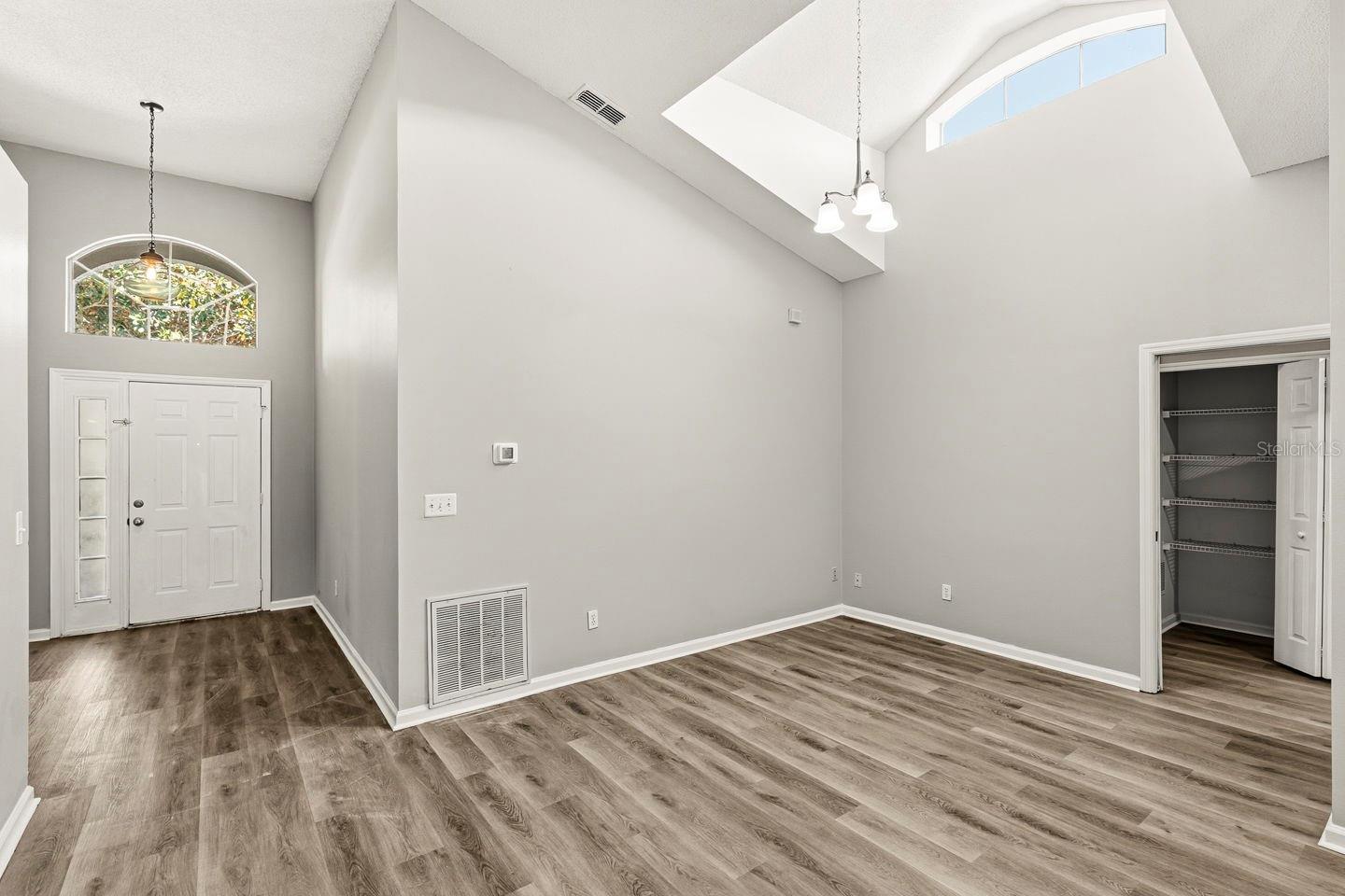 WESTON HILLS SUB - Residential