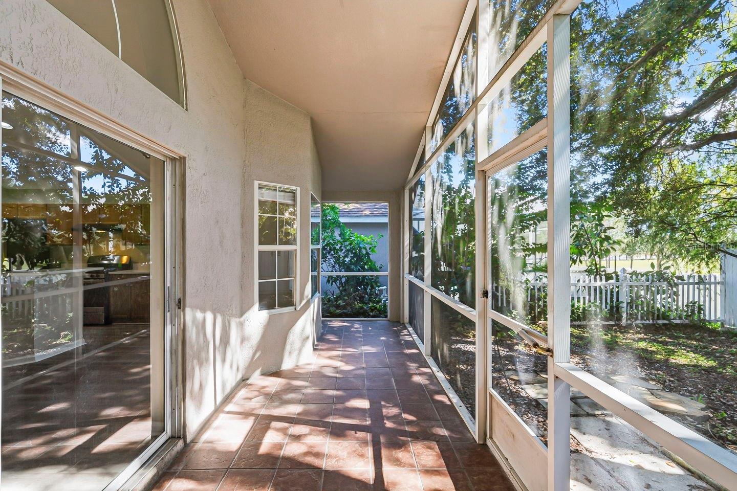 WESTON HILLS SUB - Residential