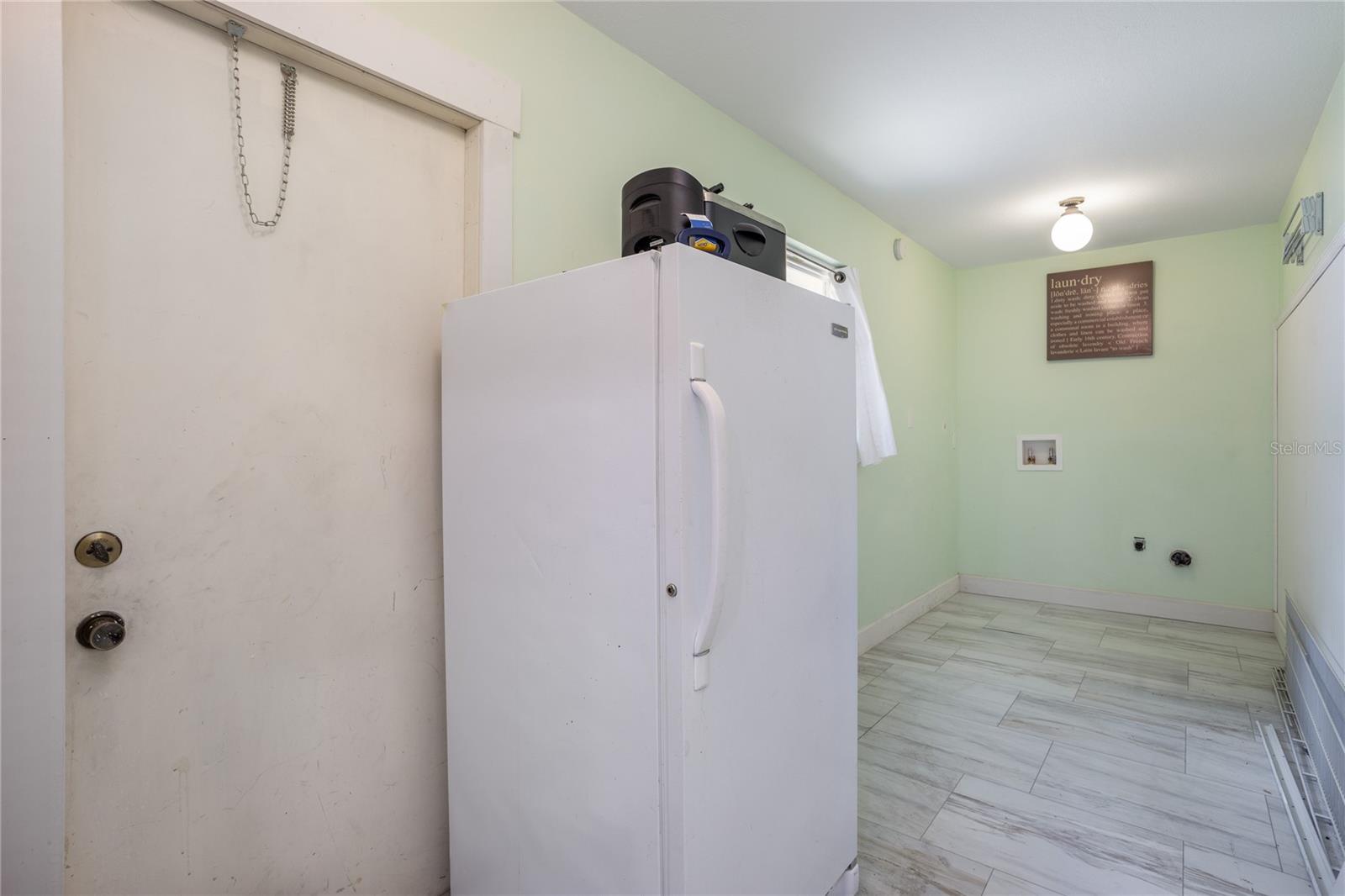 COLONY - Residential