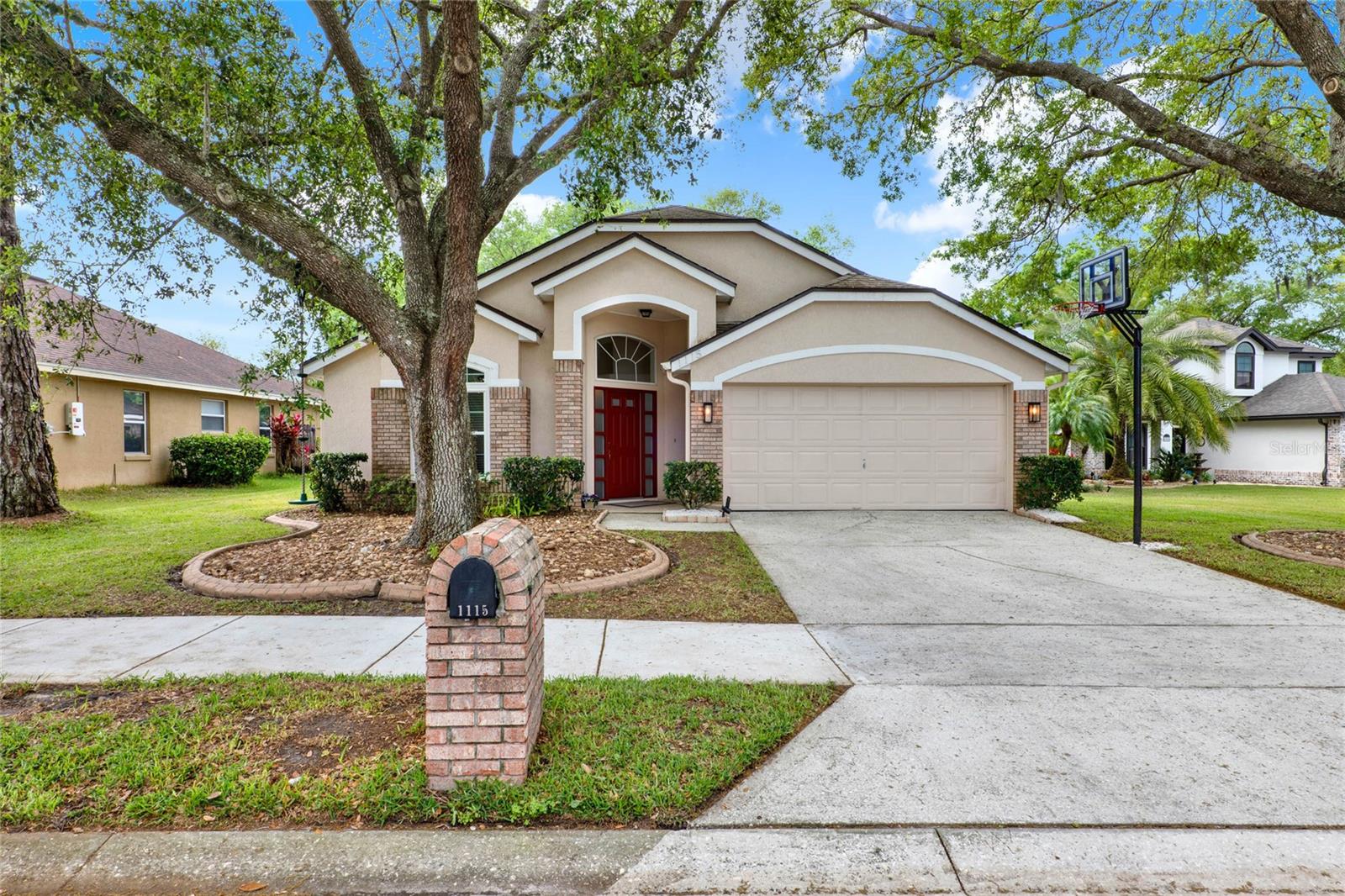 1115 PARKER CANAL COURT