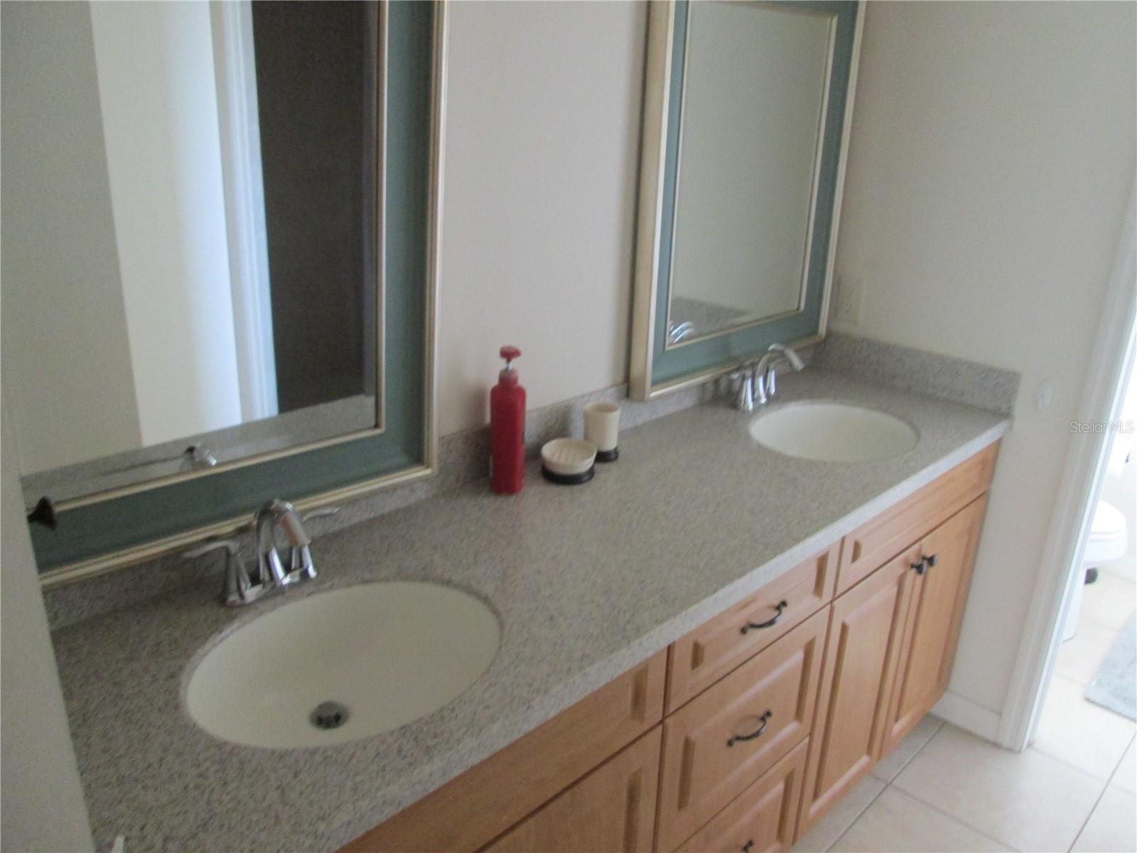 SOUTH VENICE - Residential Lease