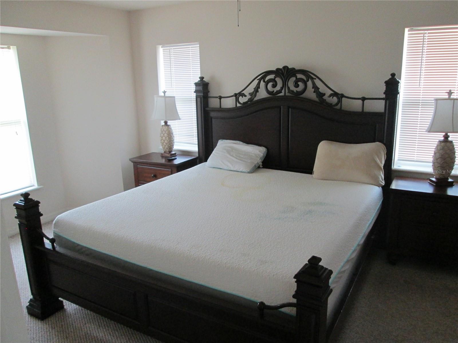 SOUTH VENICE - Residential Lease