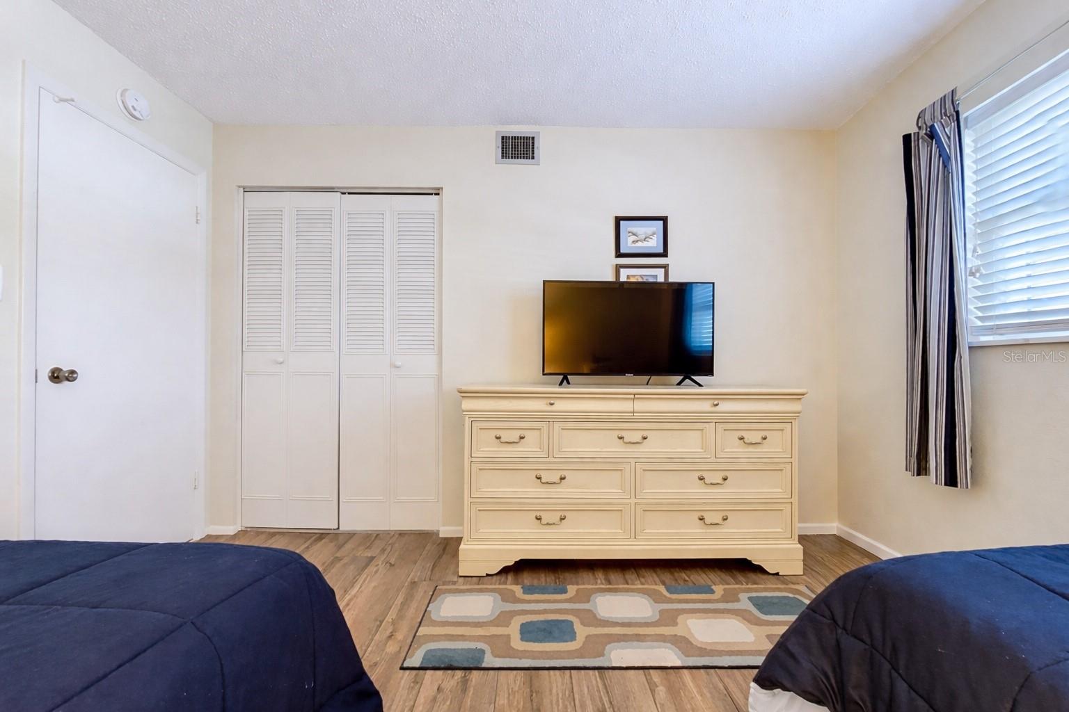 DOUGLAS ARMS CONDOMINIUM - Residential