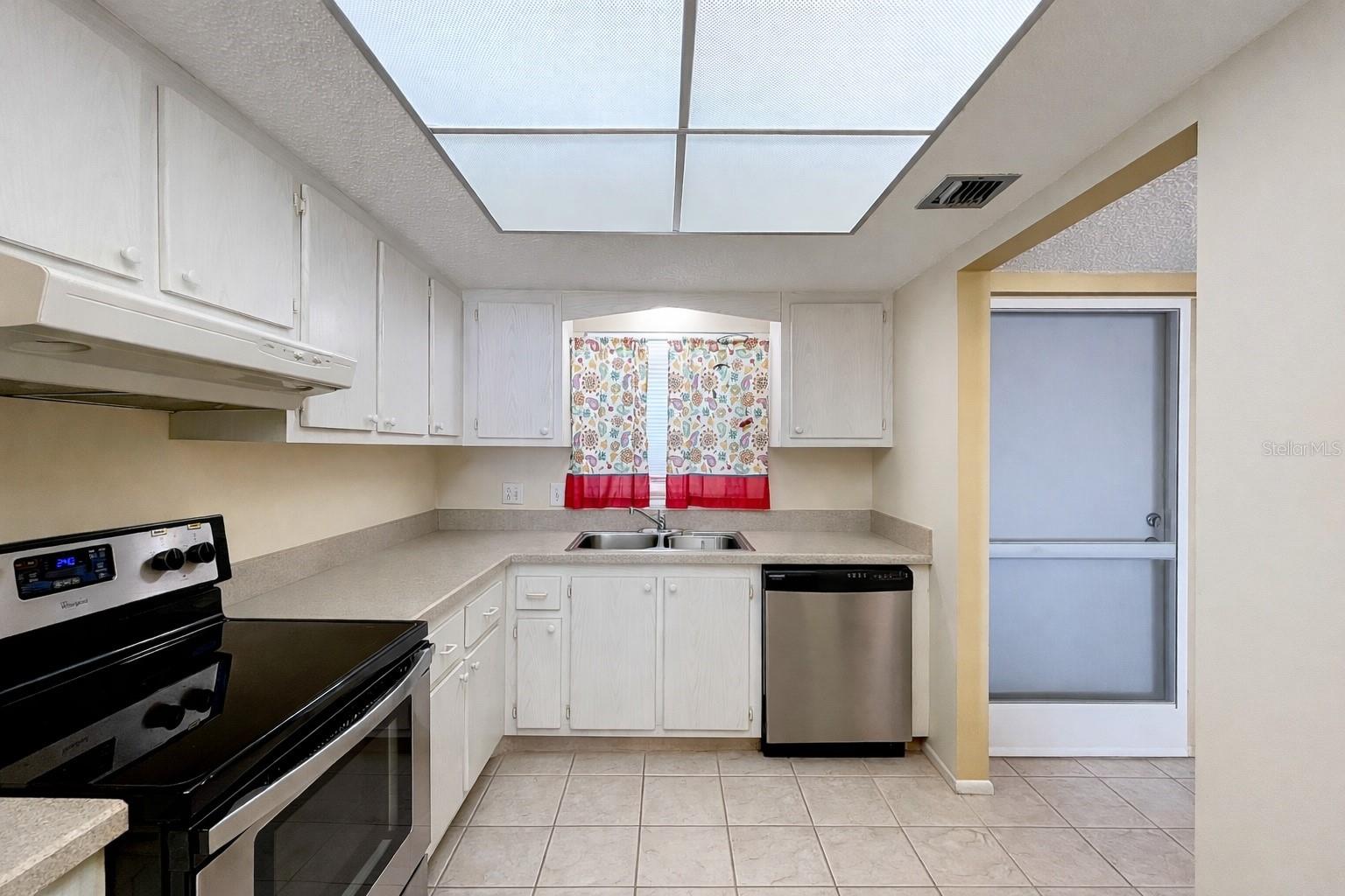 DOUGLAS ARMS CONDOMINIUM - Residential