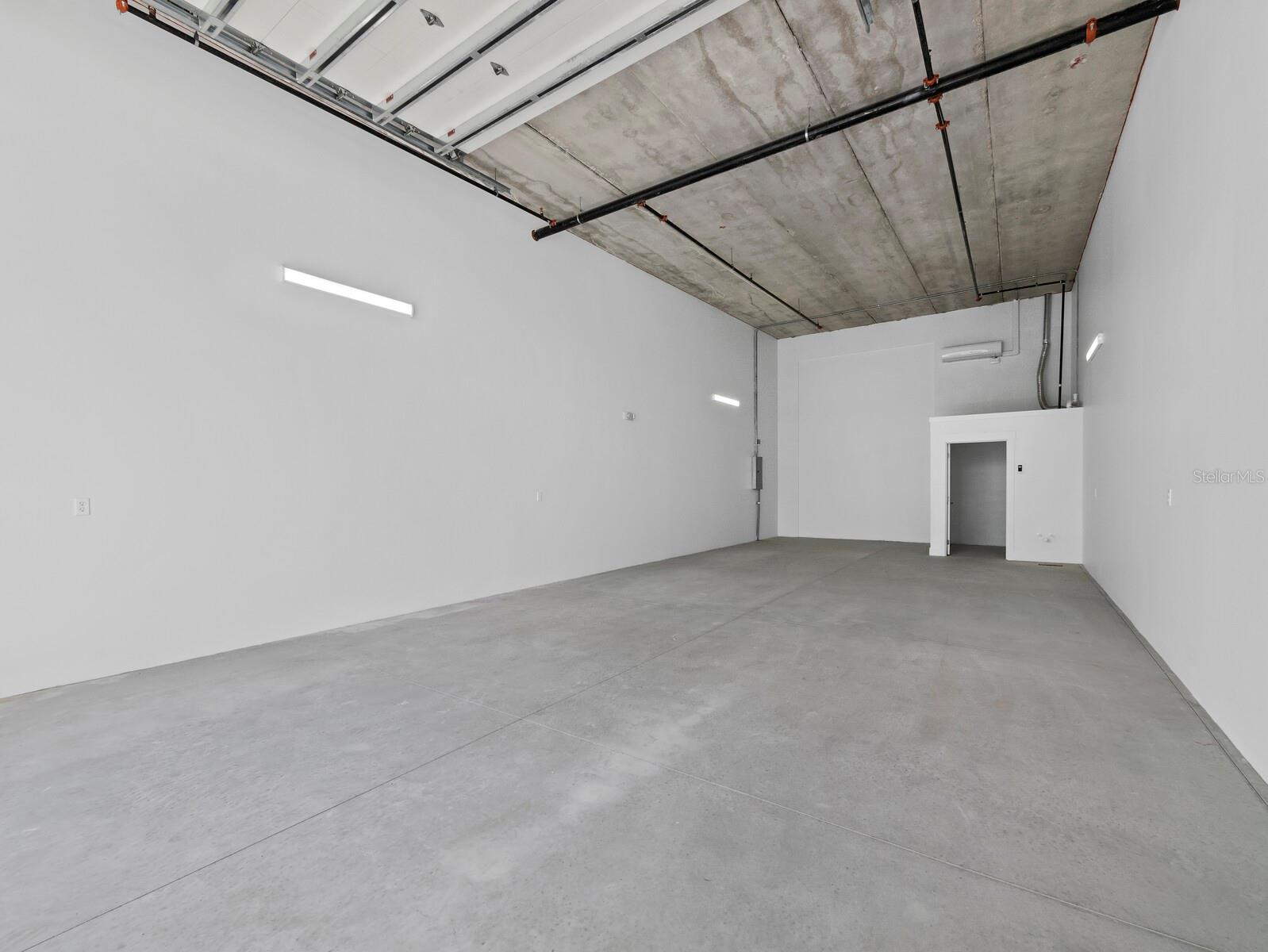 SR 64 EXECUTIVE STORAGE - Residential