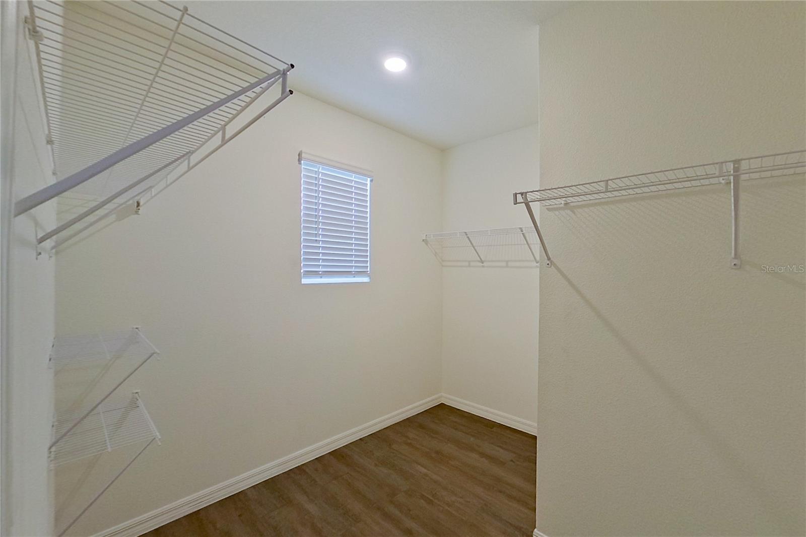 LAKE GRIFFIN RESERVE - Residential Lease