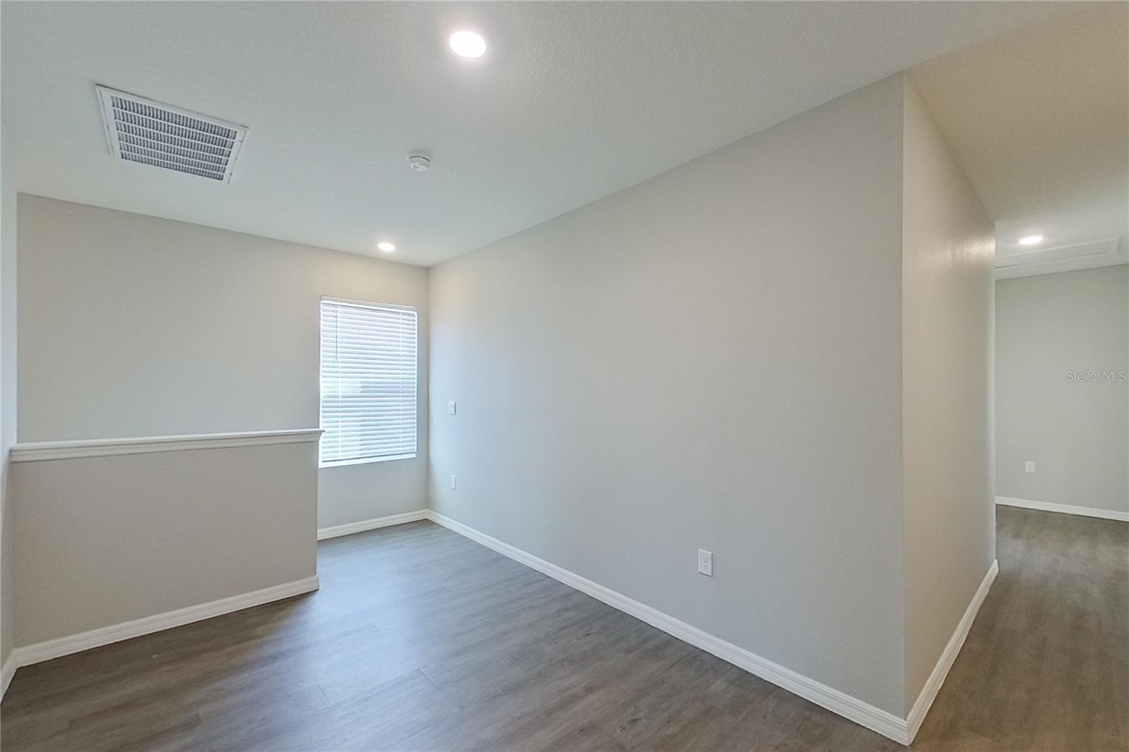 LAKE GRIFFIN RESERVE - Residential Lease