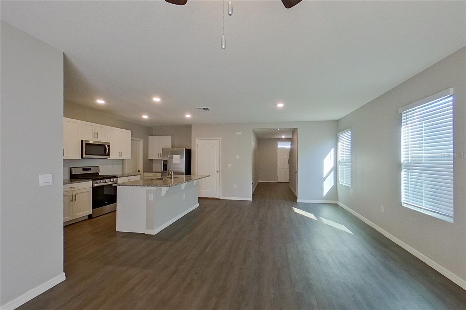 LAKE GRIFFIN RESERVE - Residential Lease