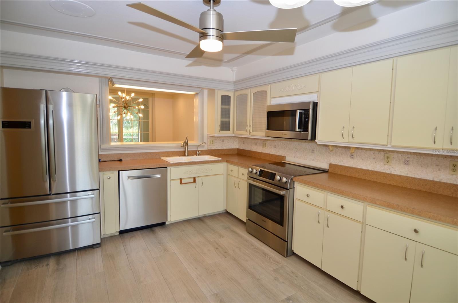 6101 34TH STREET W 1E