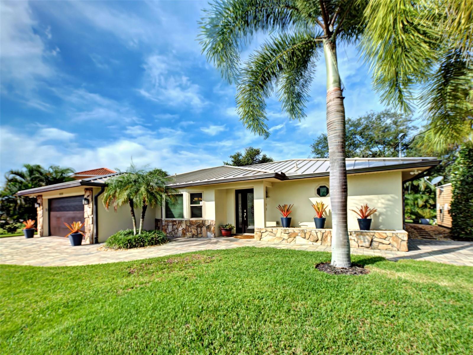 800 OSPREY STREET
