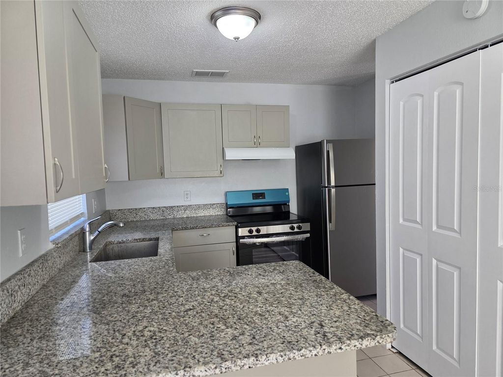 Photo of 6035 Oleander Drive, Orlando, FL 32807 (MLS # O6378767)