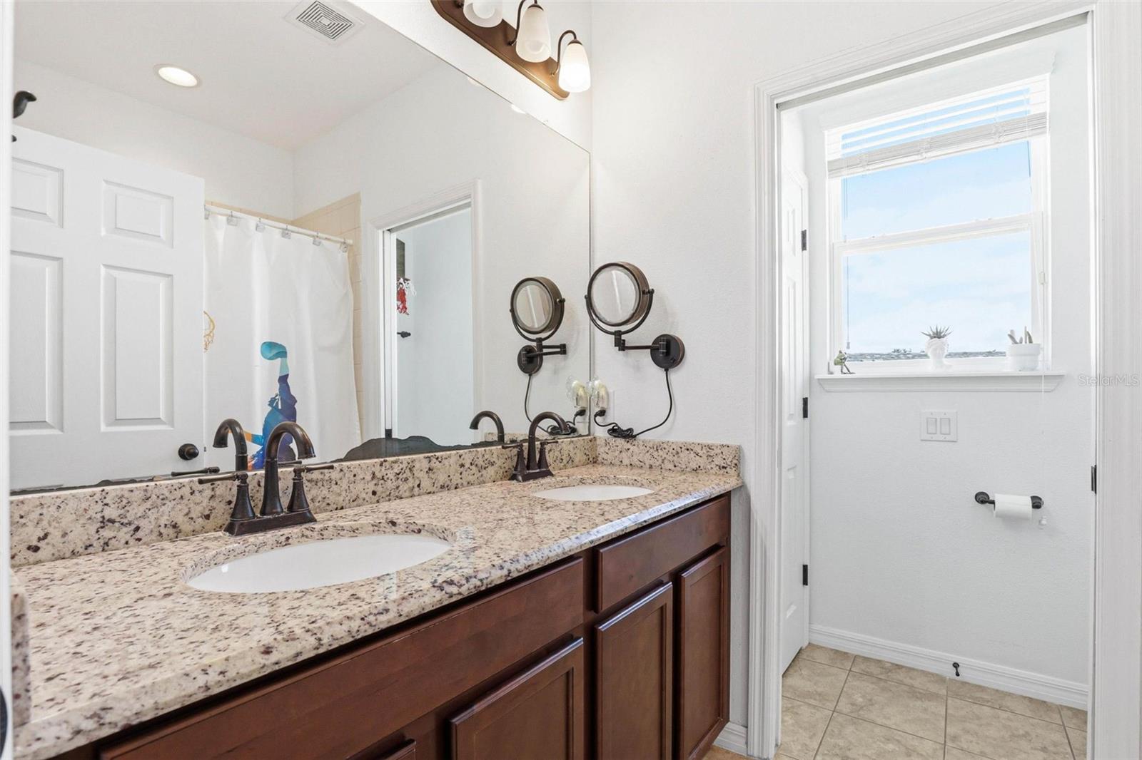 NEW RIVER LAKES PH 01 - Residential