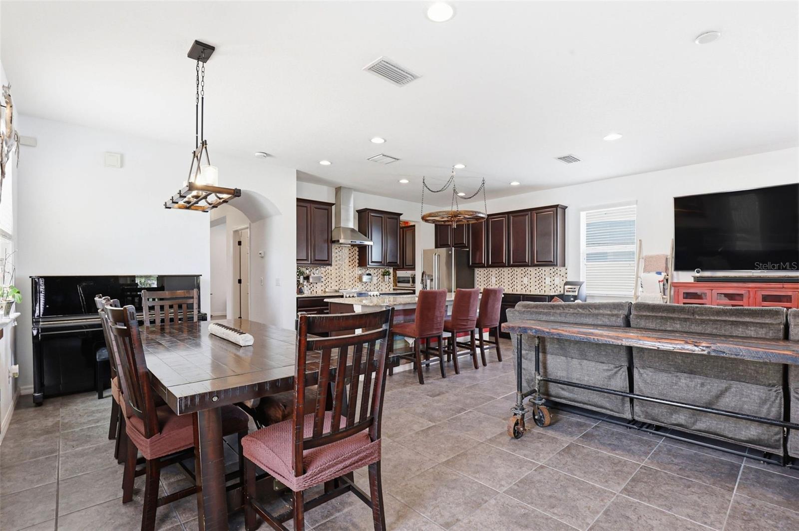 NEW RIVER LAKES PH 01 - Residential