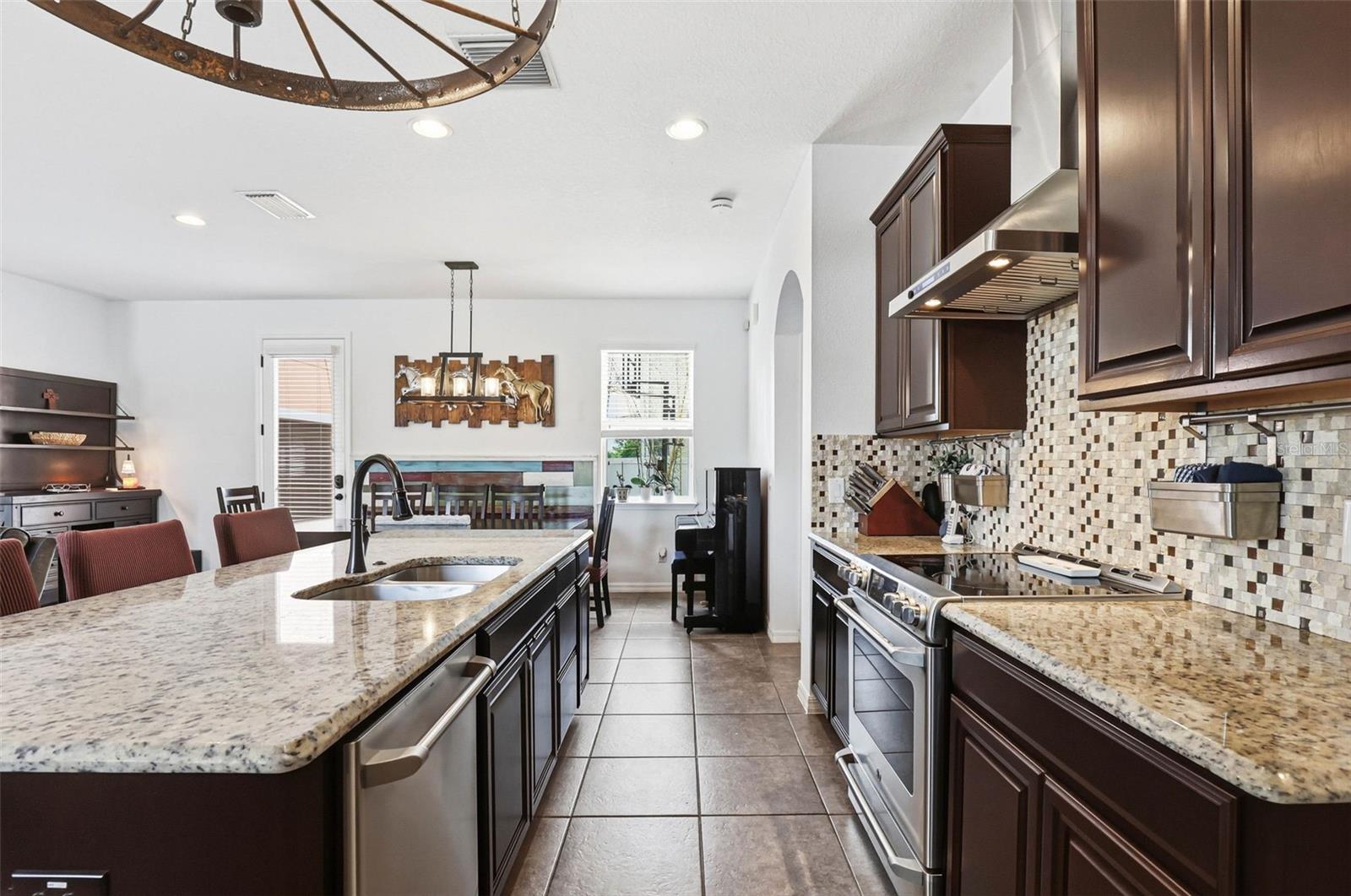 NEW RIVER LAKES PH 01 - Residential