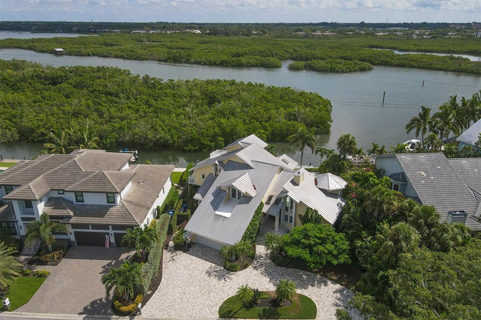 SIESTA COVE - Residential