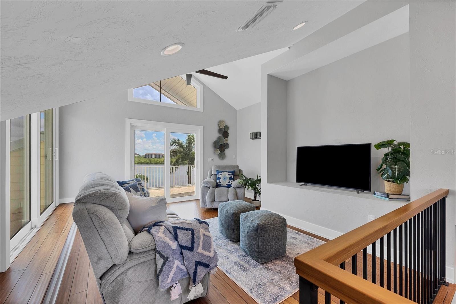 SIESTA COVE - Residential