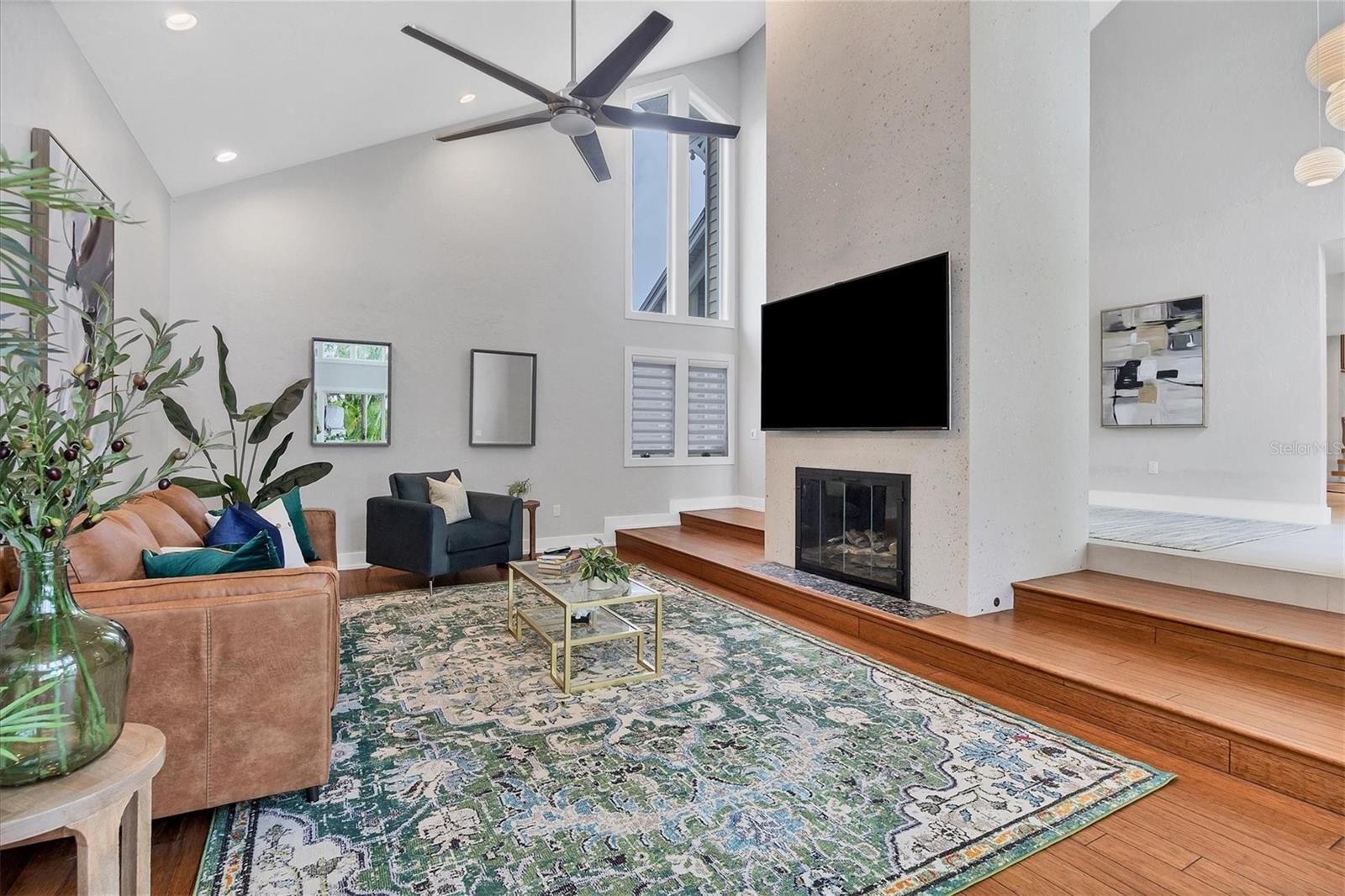 SIESTA COVE - Residential