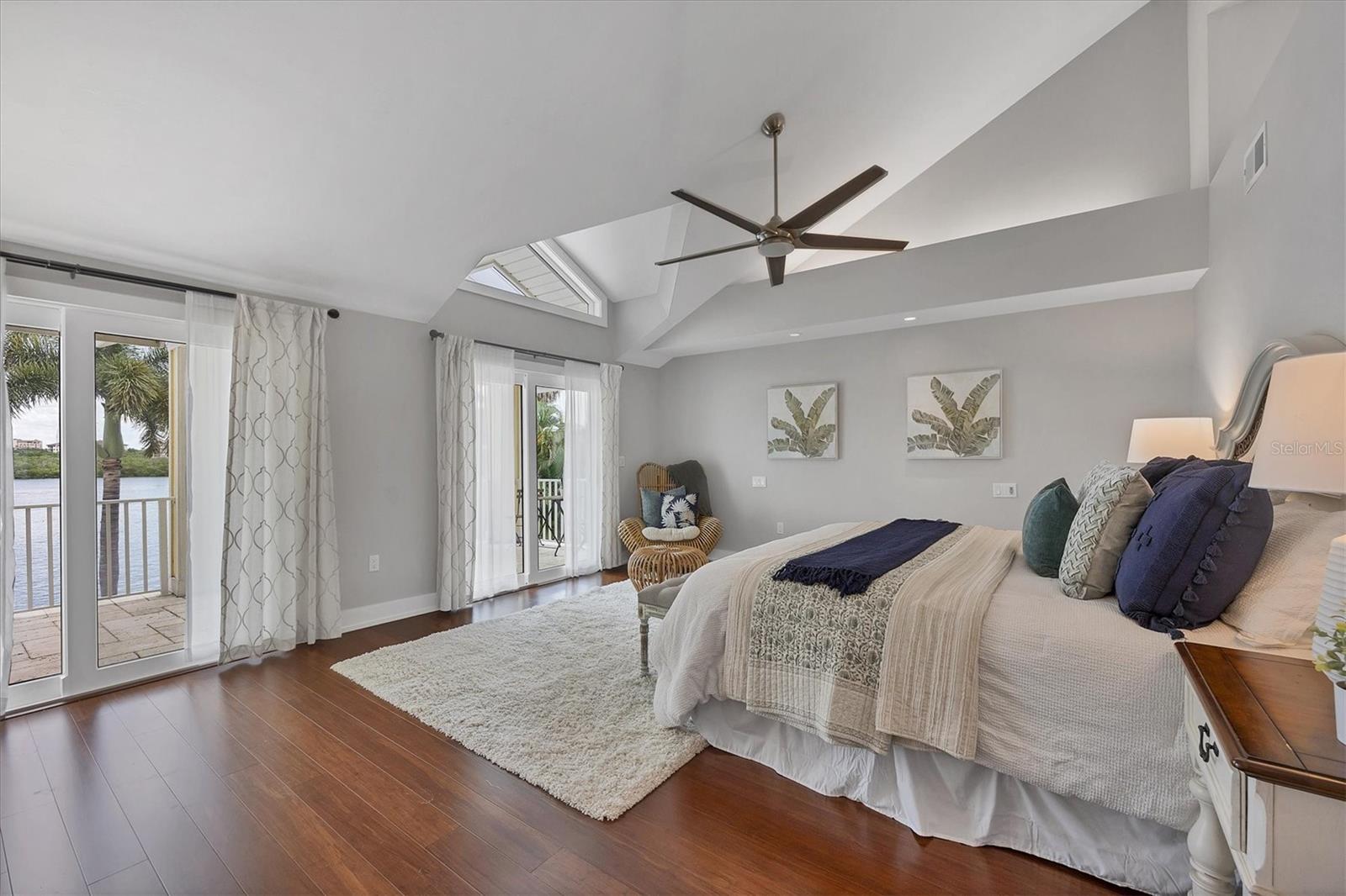 SIESTA COVE - Residential