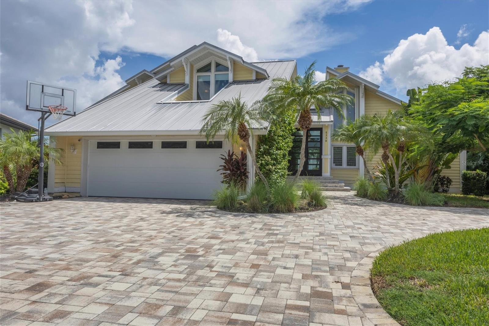 SIESTA COVE - Residential