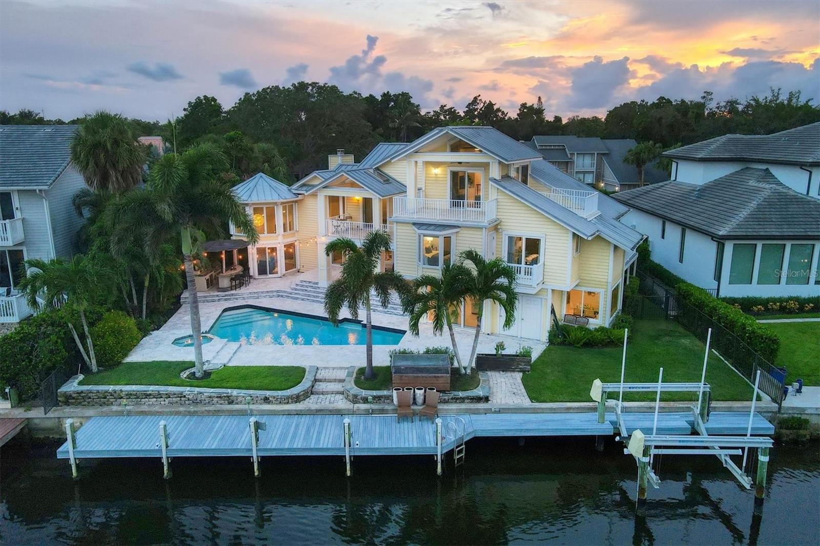 SIESTA COVE - Residential