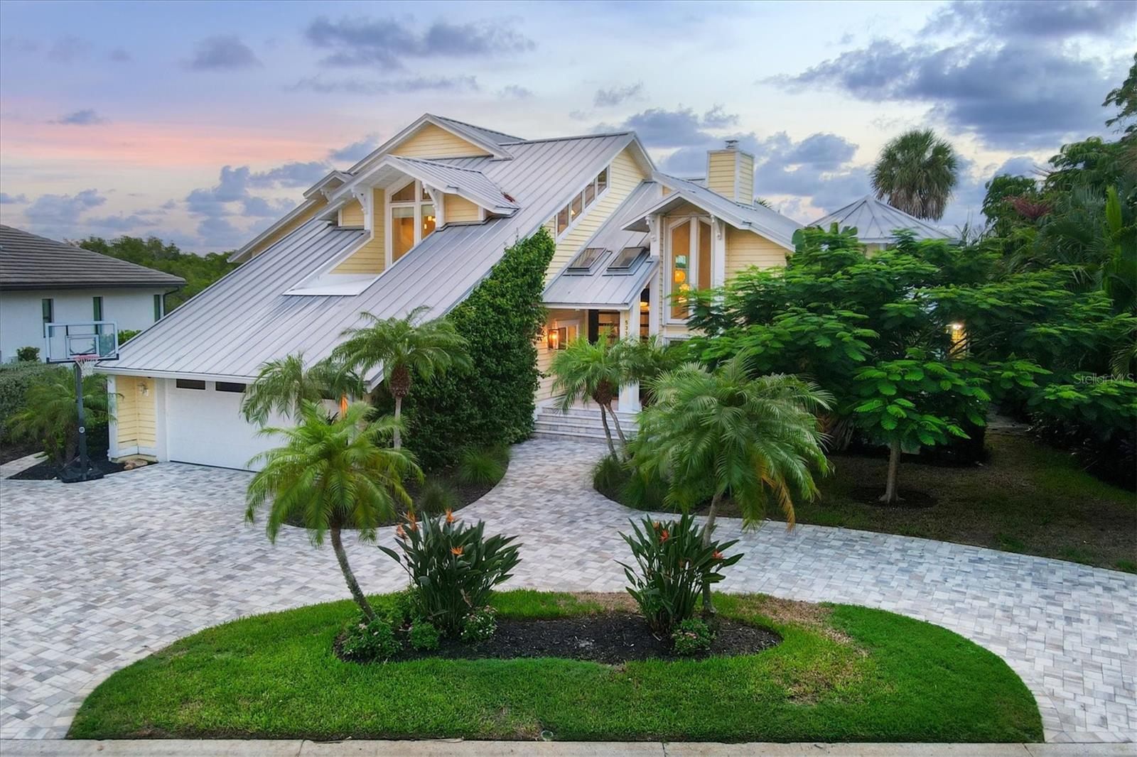 SIESTA COVE - Residential