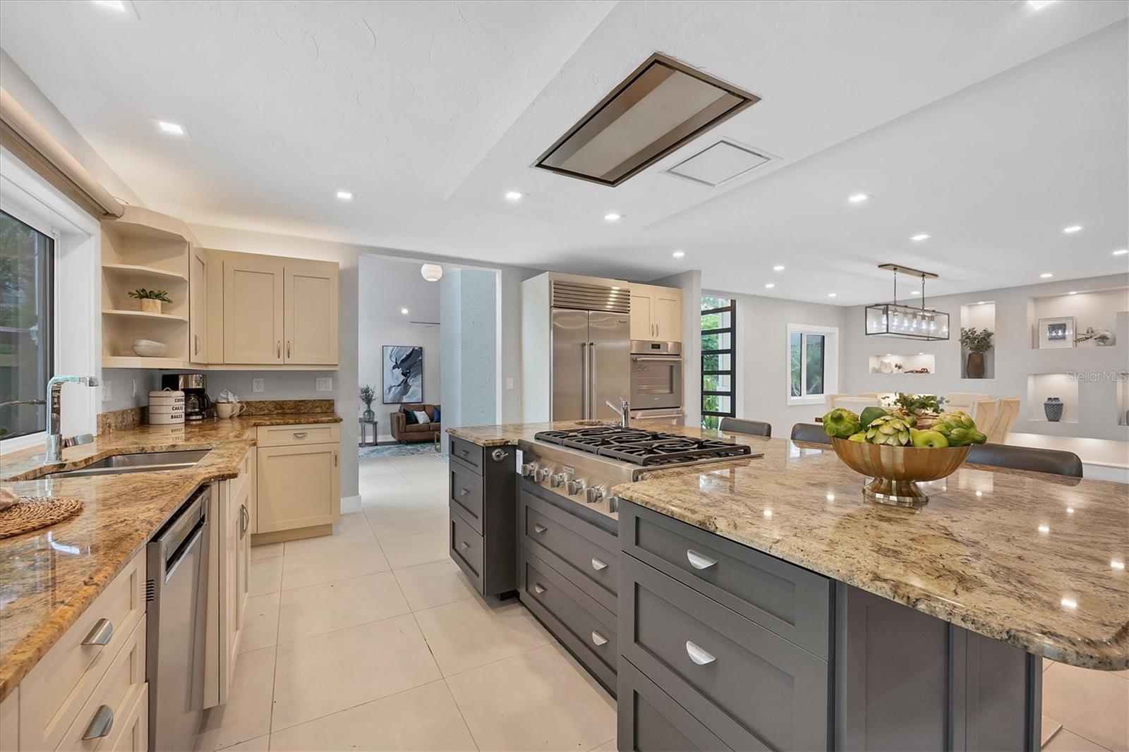 SIESTA COVE - Residential