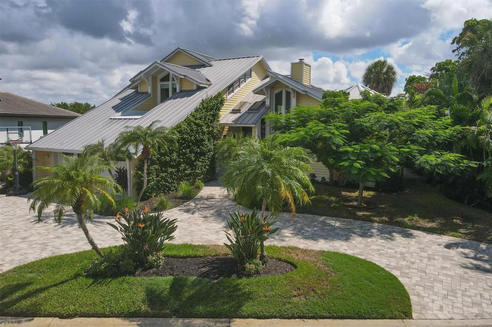 SIESTA COVE - Residential