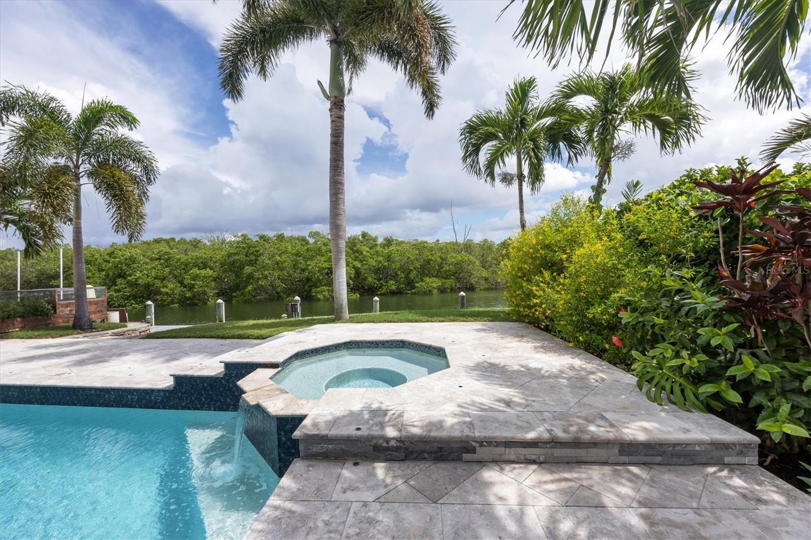 SIESTA COVE - Residential