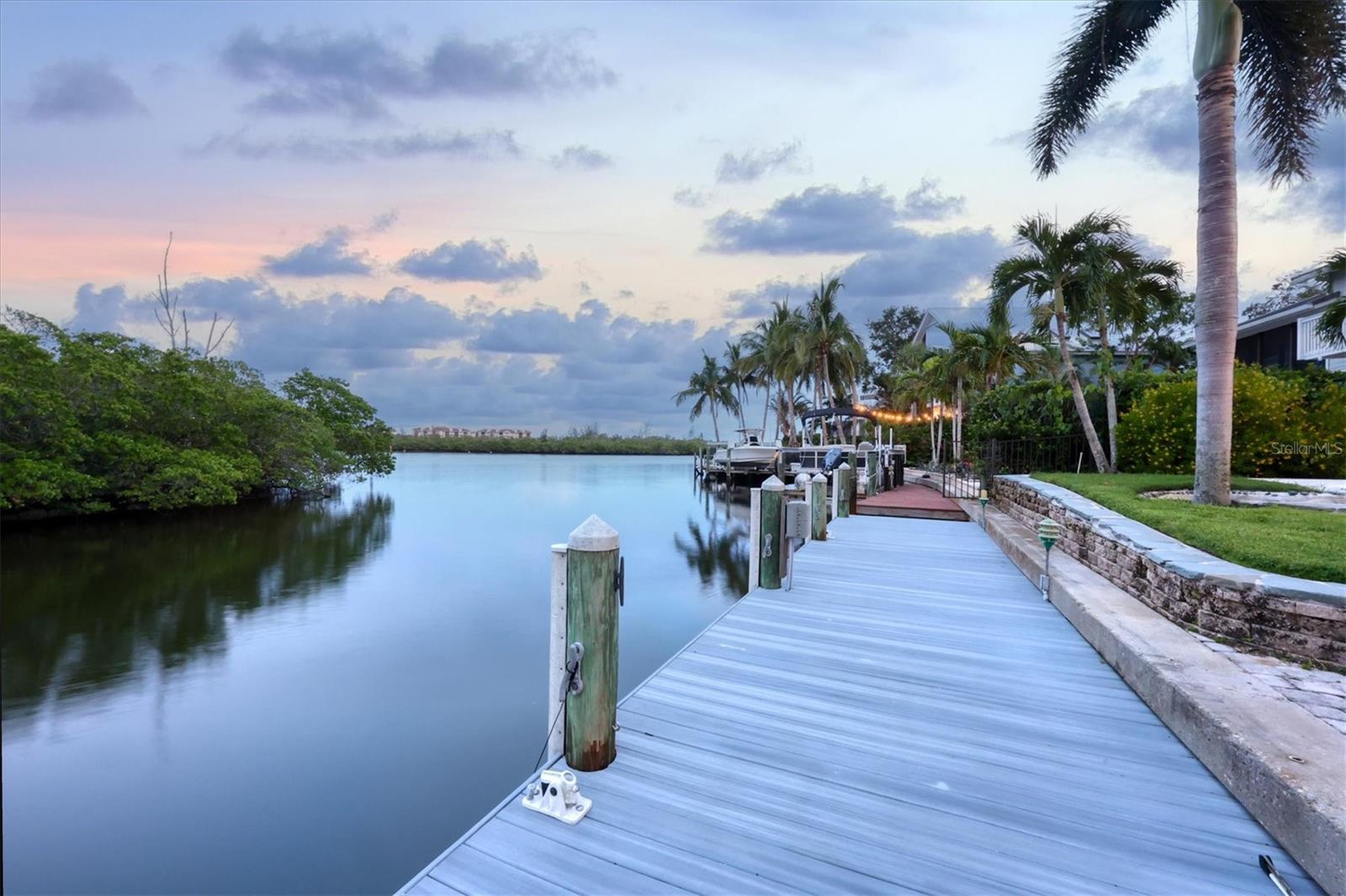 SIESTA COVE - Residential