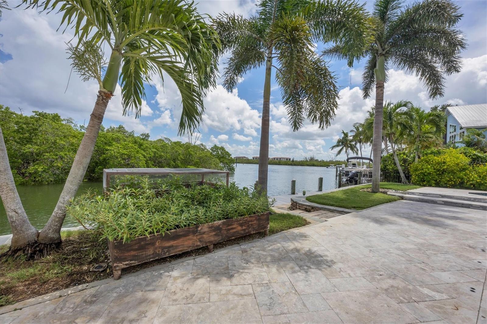 SIESTA COVE - Residential