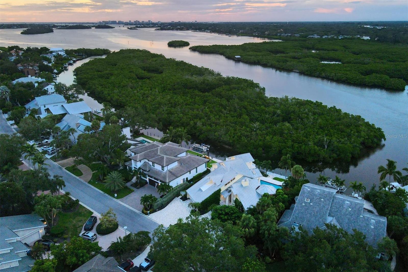 SIESTA COVE - Residential