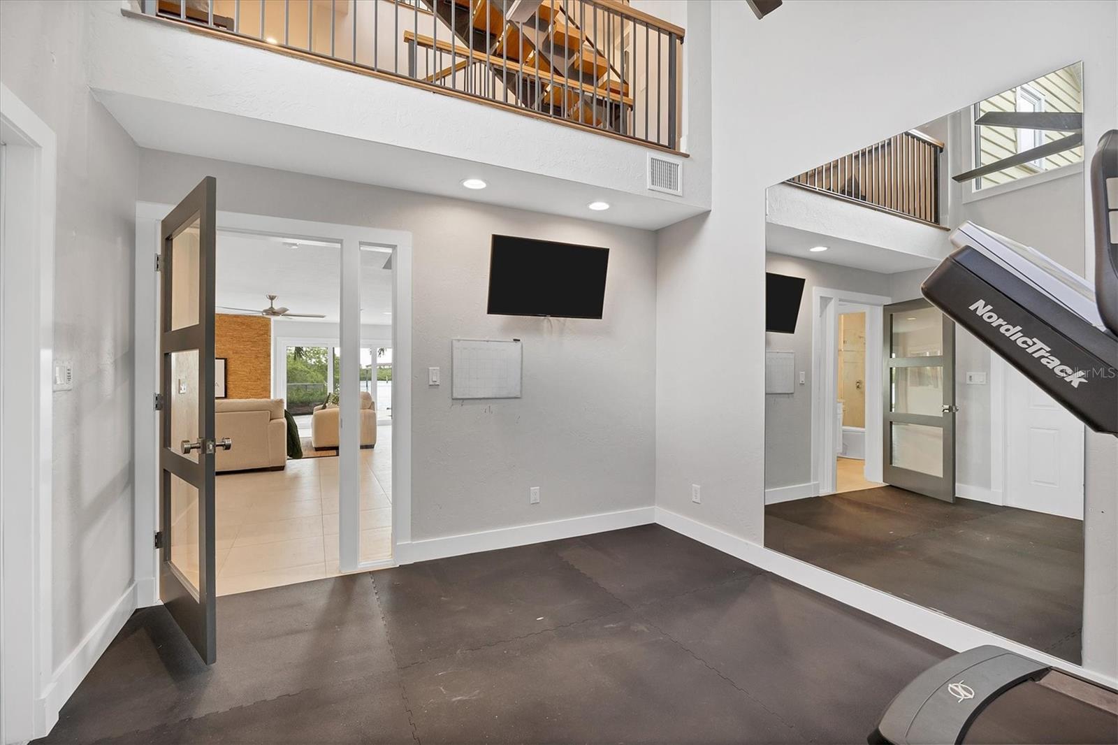 SIESTA COVE - Residential