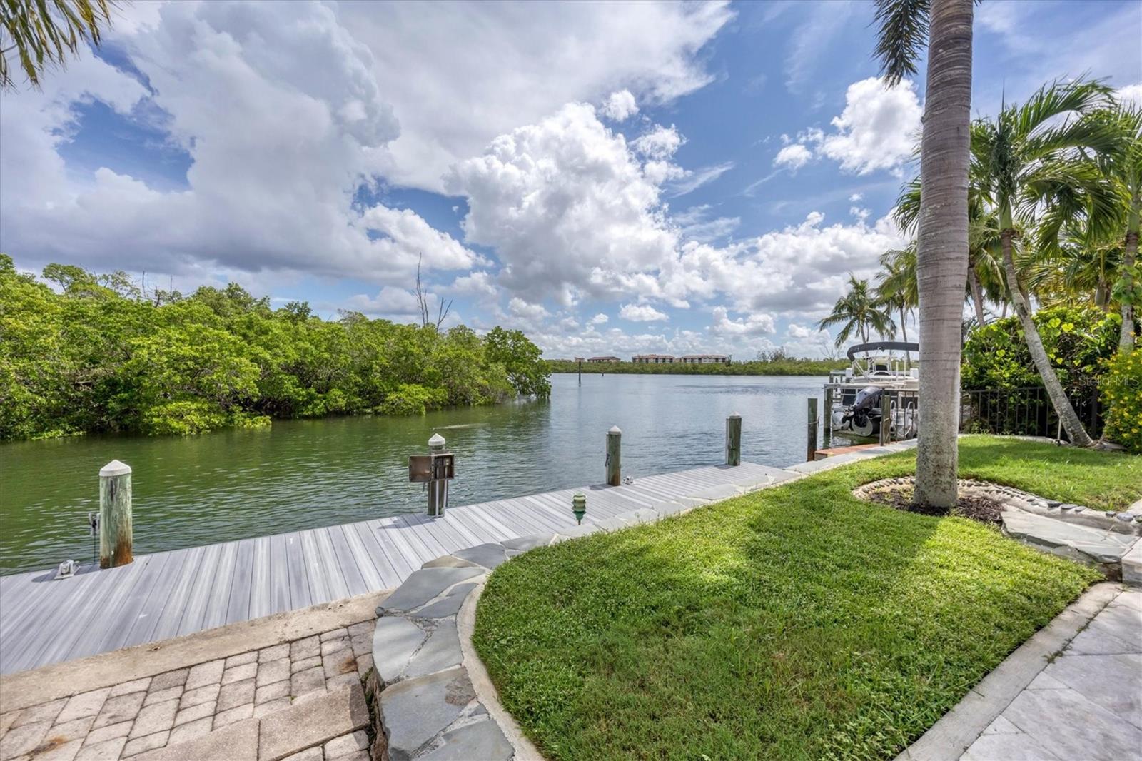 SIESTA COVE - Residential