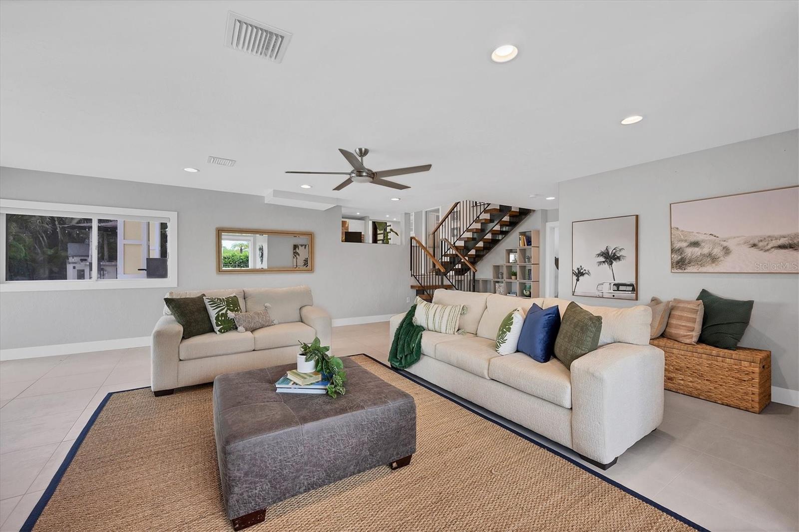 SIESTA COVE - Residential