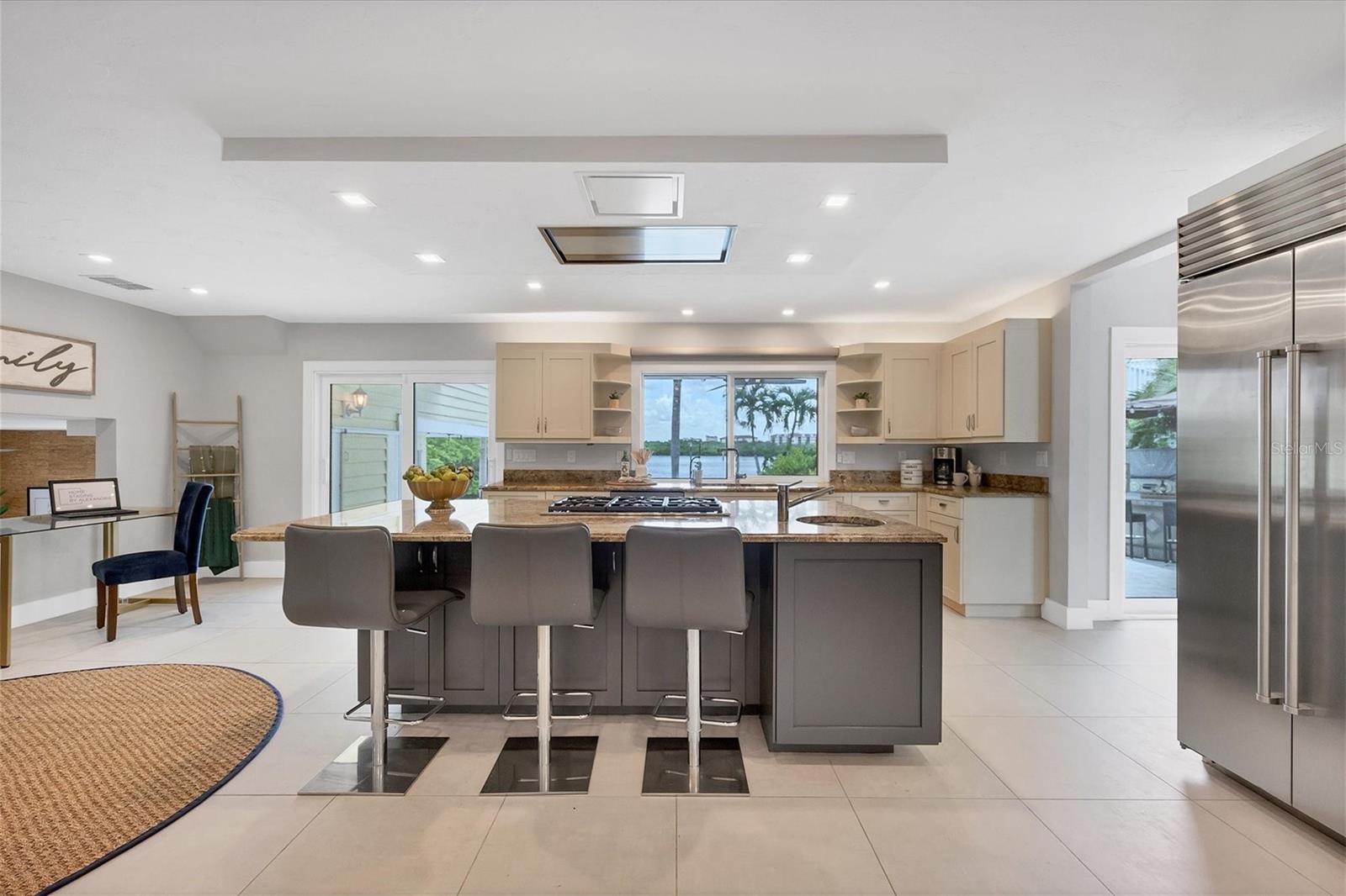 SIESTA COVE - Residential