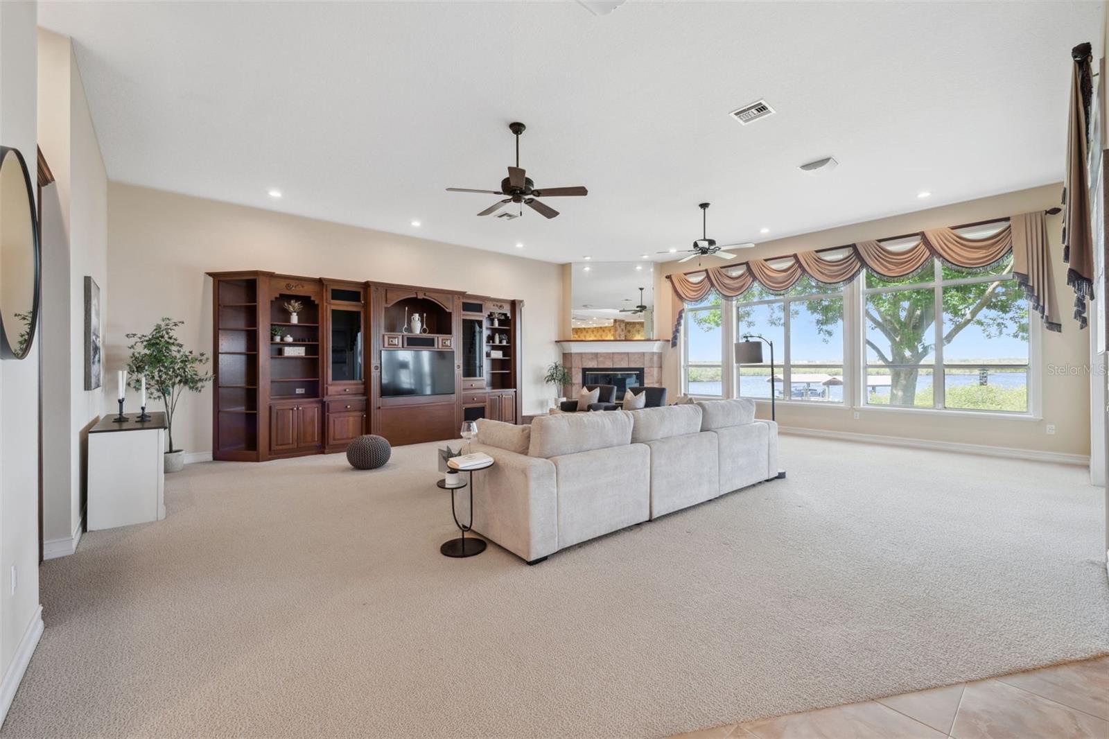 SAIL HARBOR - Residential