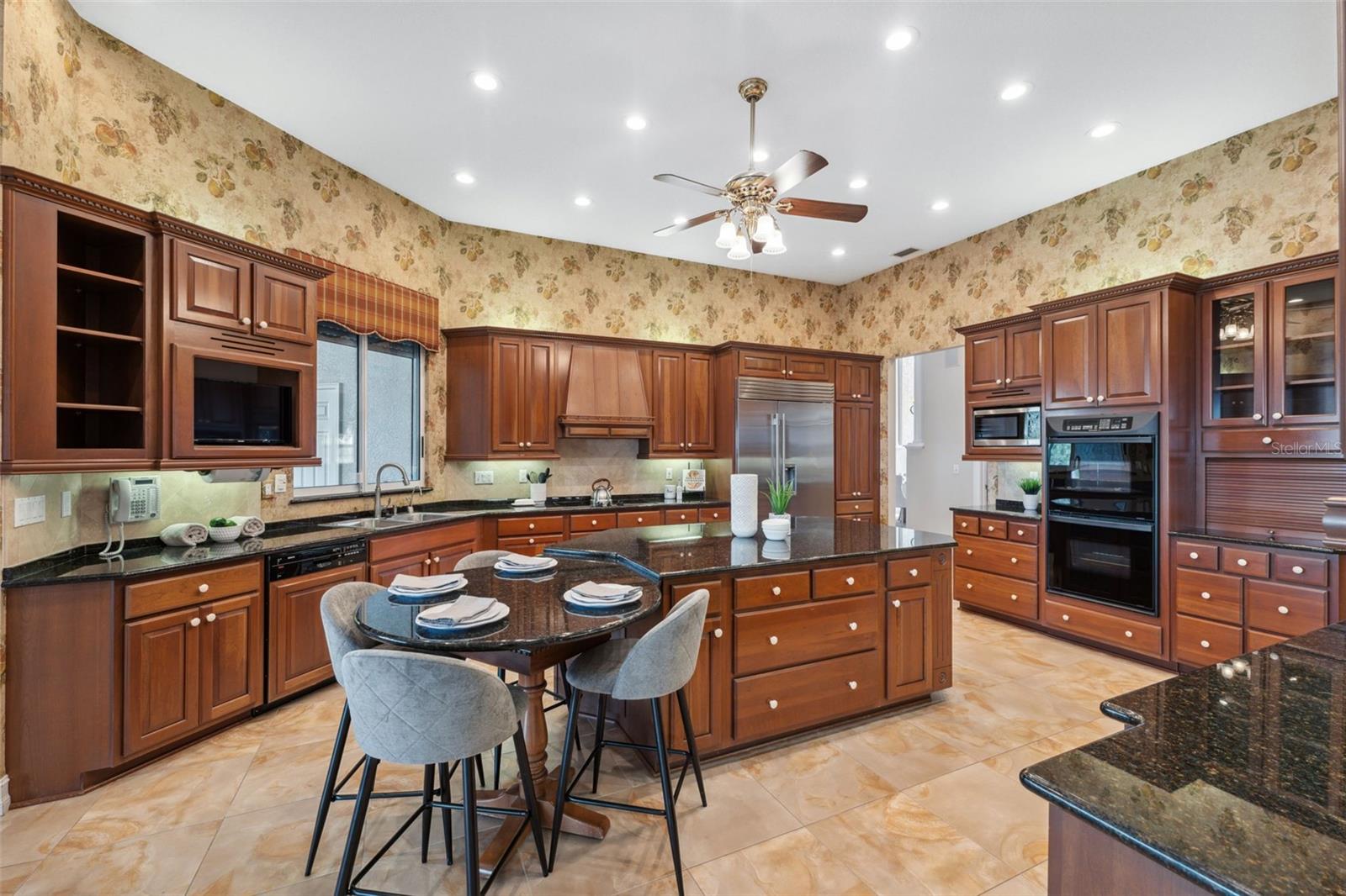 SAIL HARBOR - Residential