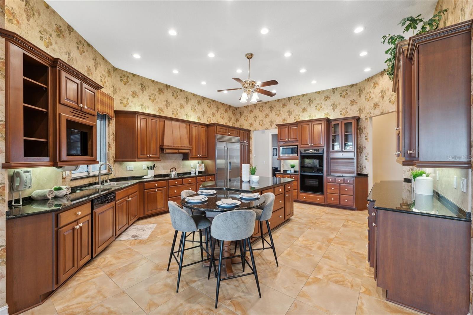 SAIL HARBOR - Residential