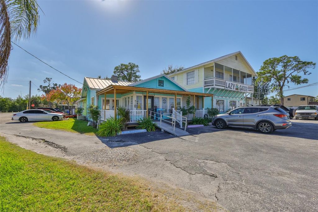 Photo of 102 W Shell Point Road, Ruskin, FL 33570 (MLS # TB8449064)