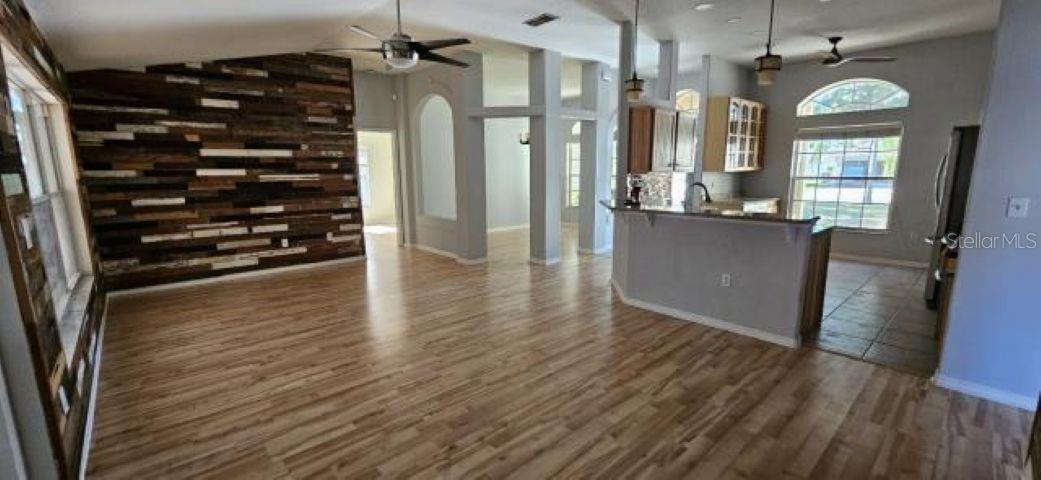 CANOE CREEK LAKES UNIT 1 - Residential