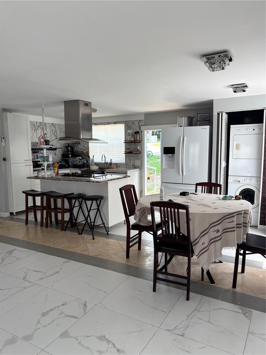 221 SKYLINE DRIVE
