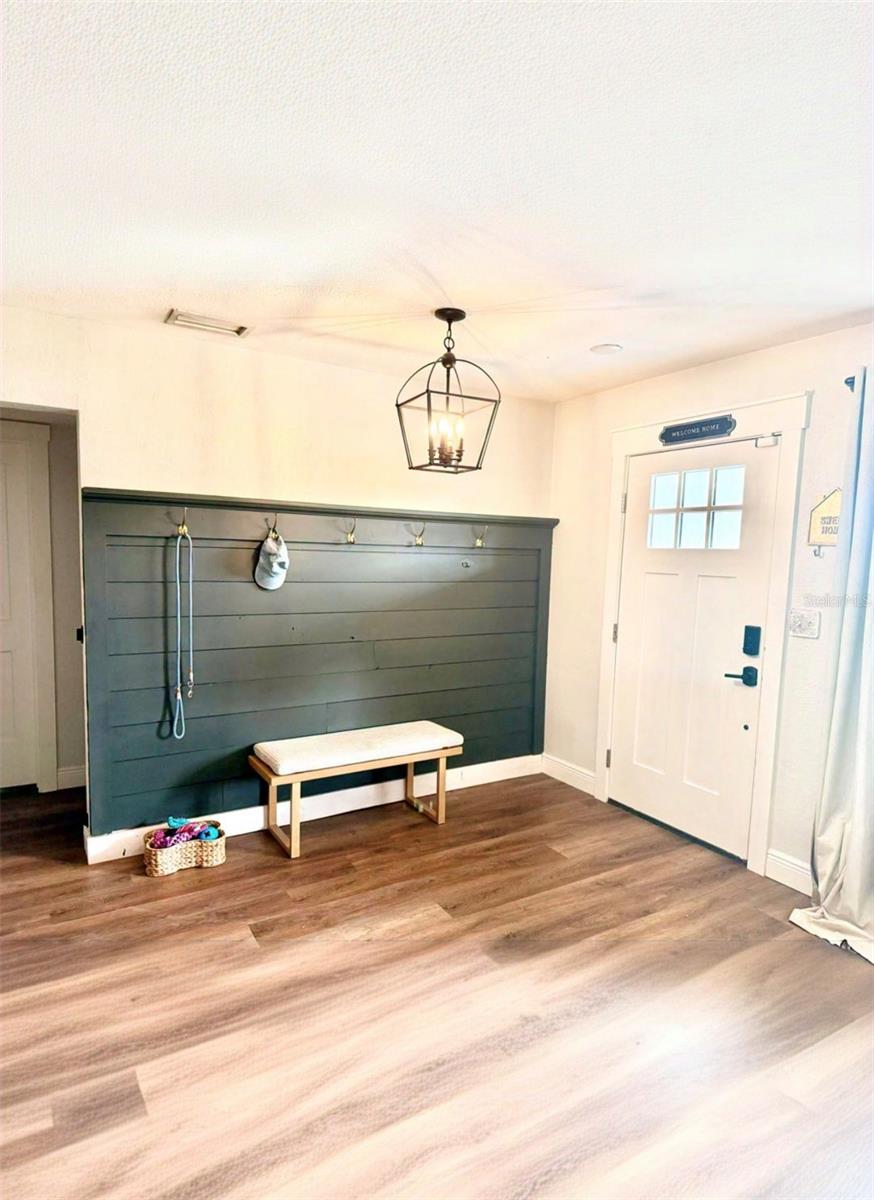 1424 SAWYERWOOD AVENUE