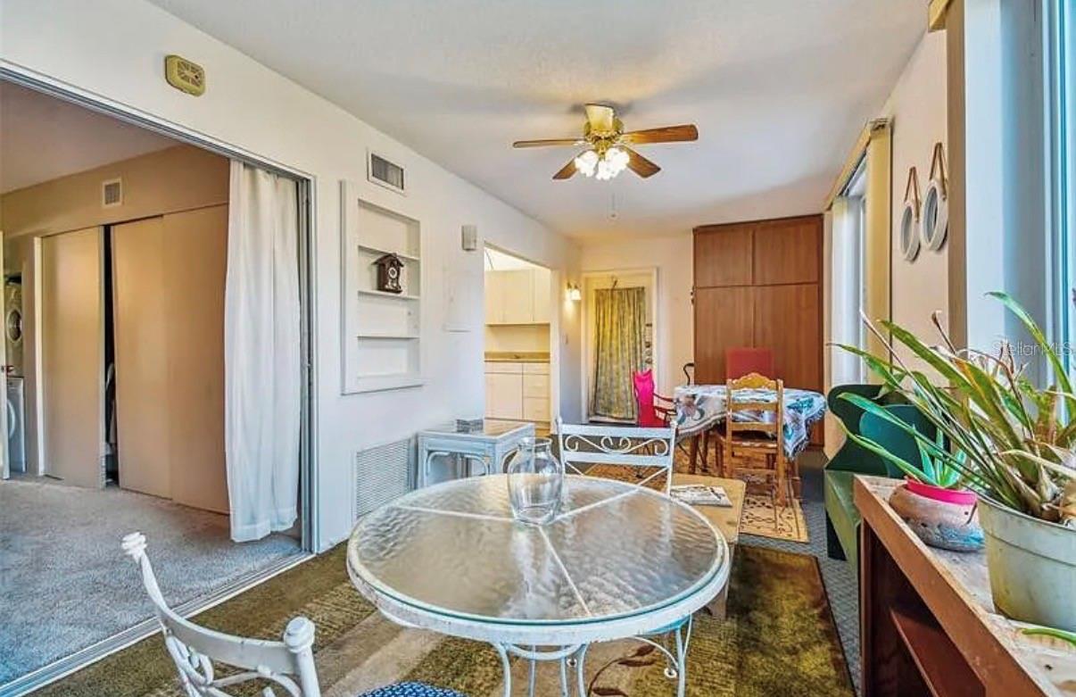 ON TOP OF THE WORLD - Residential Lease