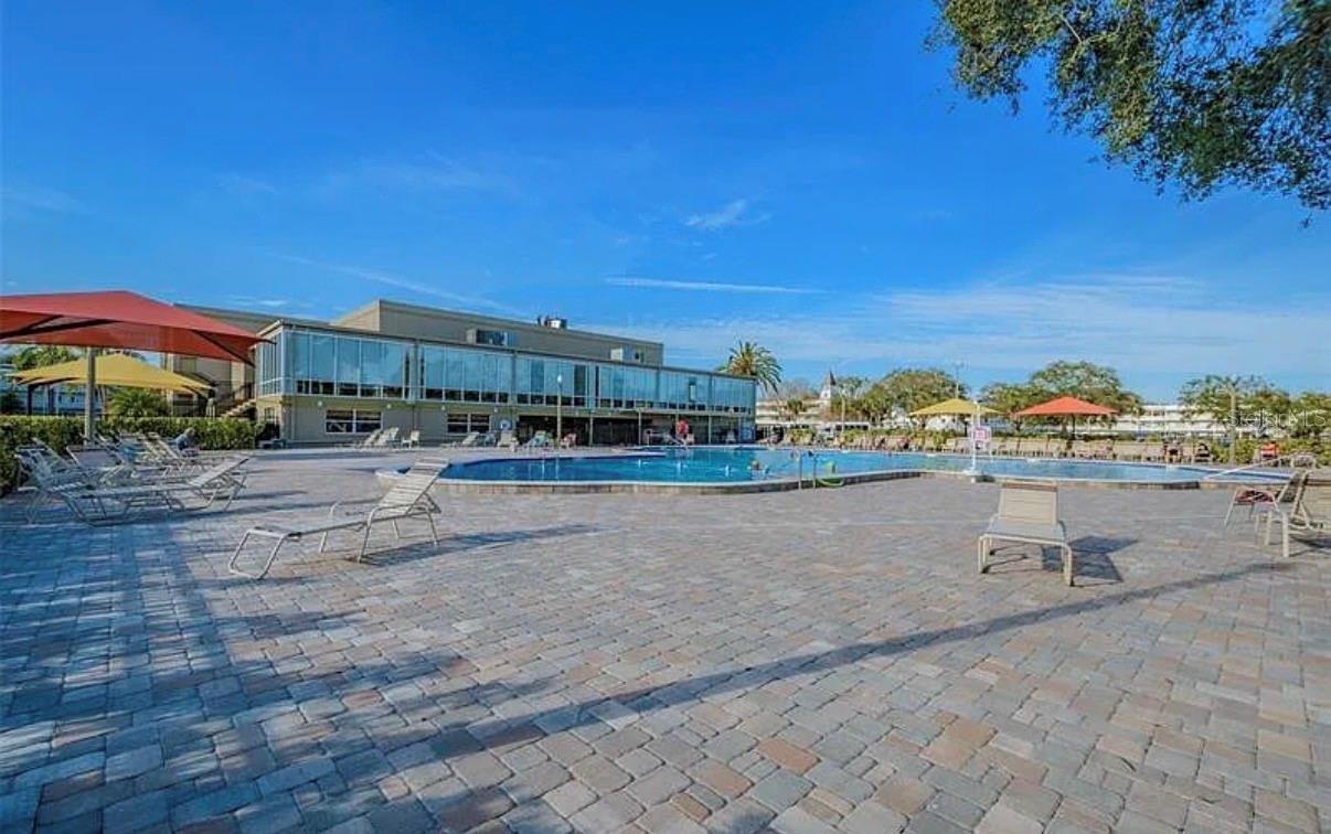 ON TOP OF THE WORLD - Residential Lease