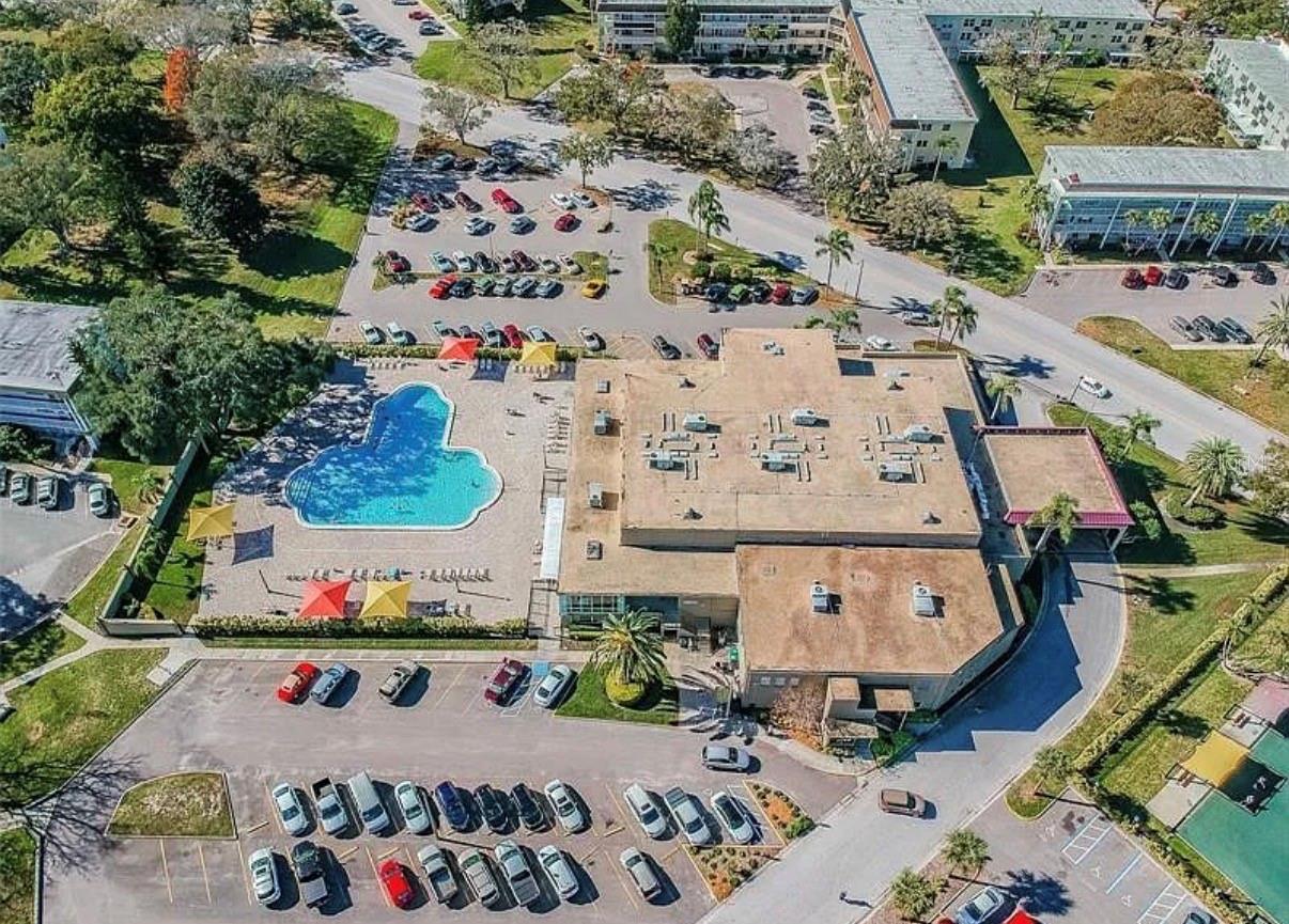 ON TOP OF THE WORLD - Residential Lease