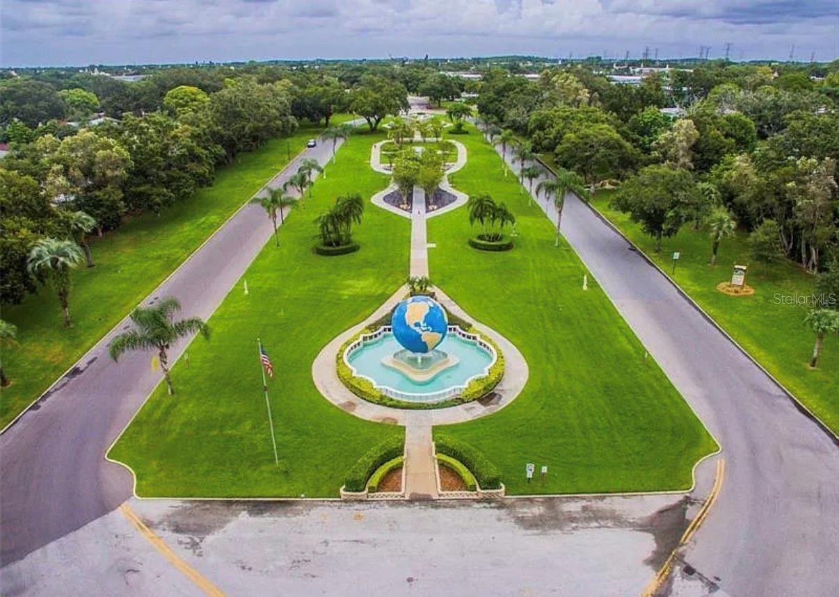 ON TOP OF THE WORLD - Residential Lease