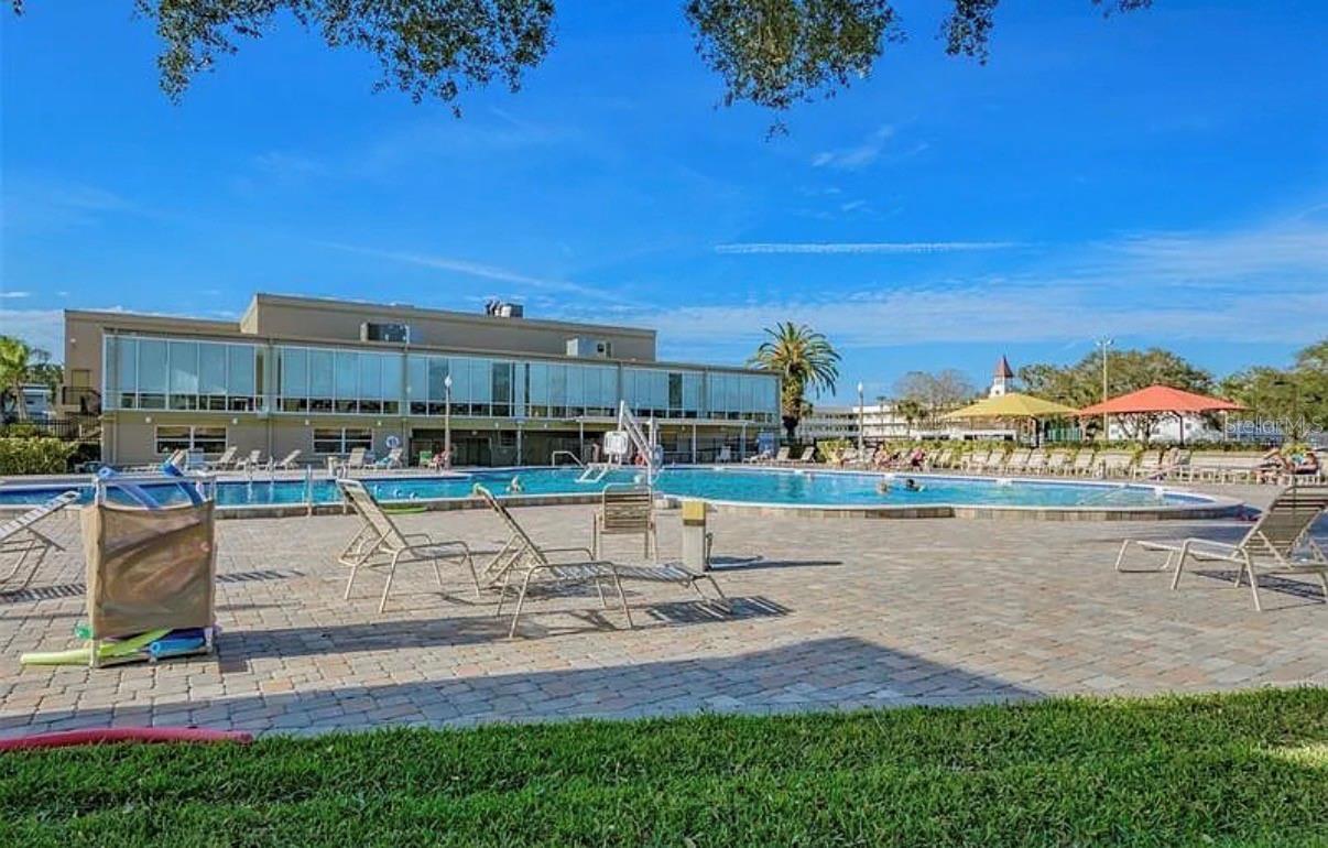 ON TOP OF THE WORLD - Residential Lease