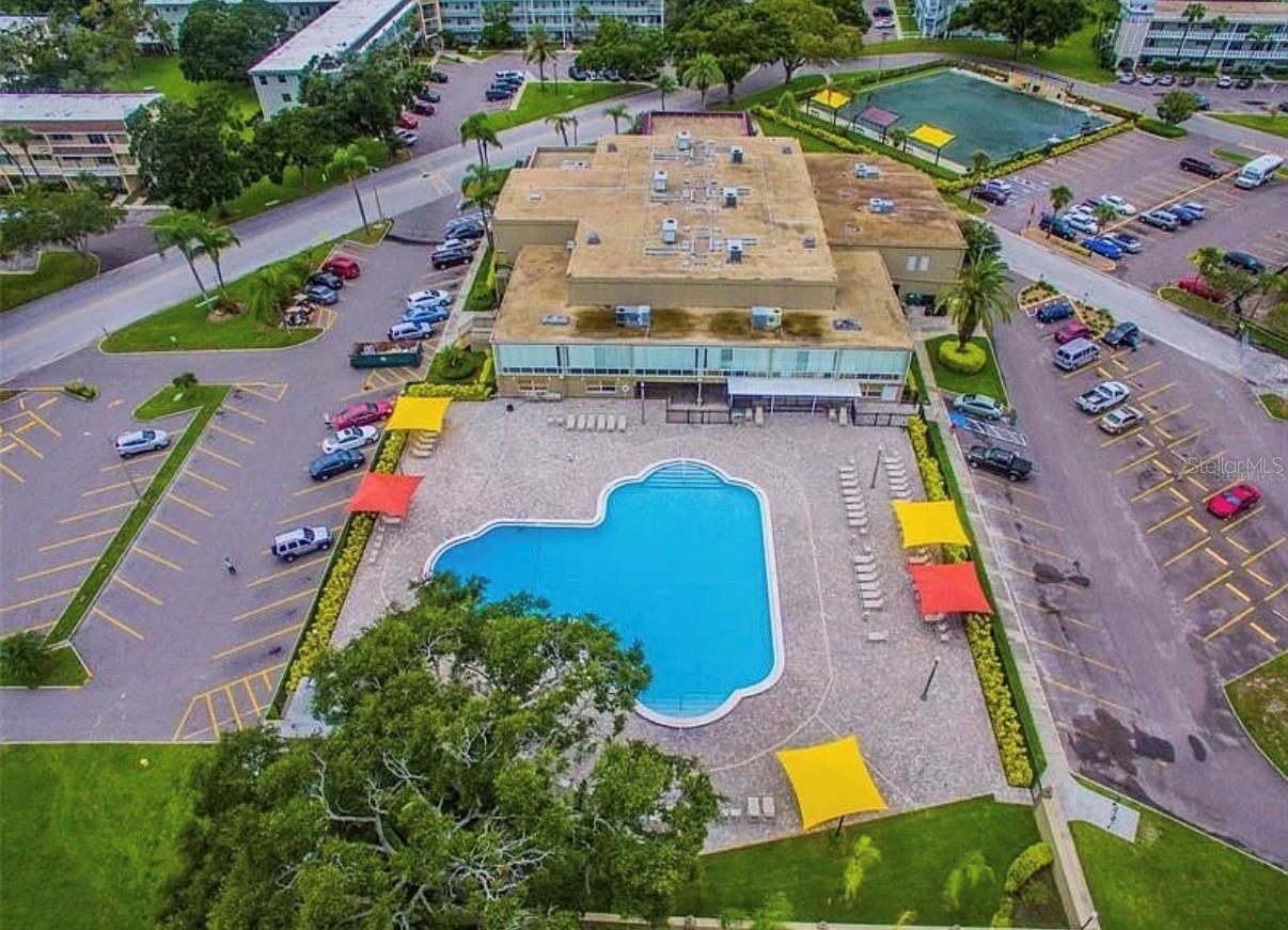 ON TOP OF THE WORLD - Residential Lease