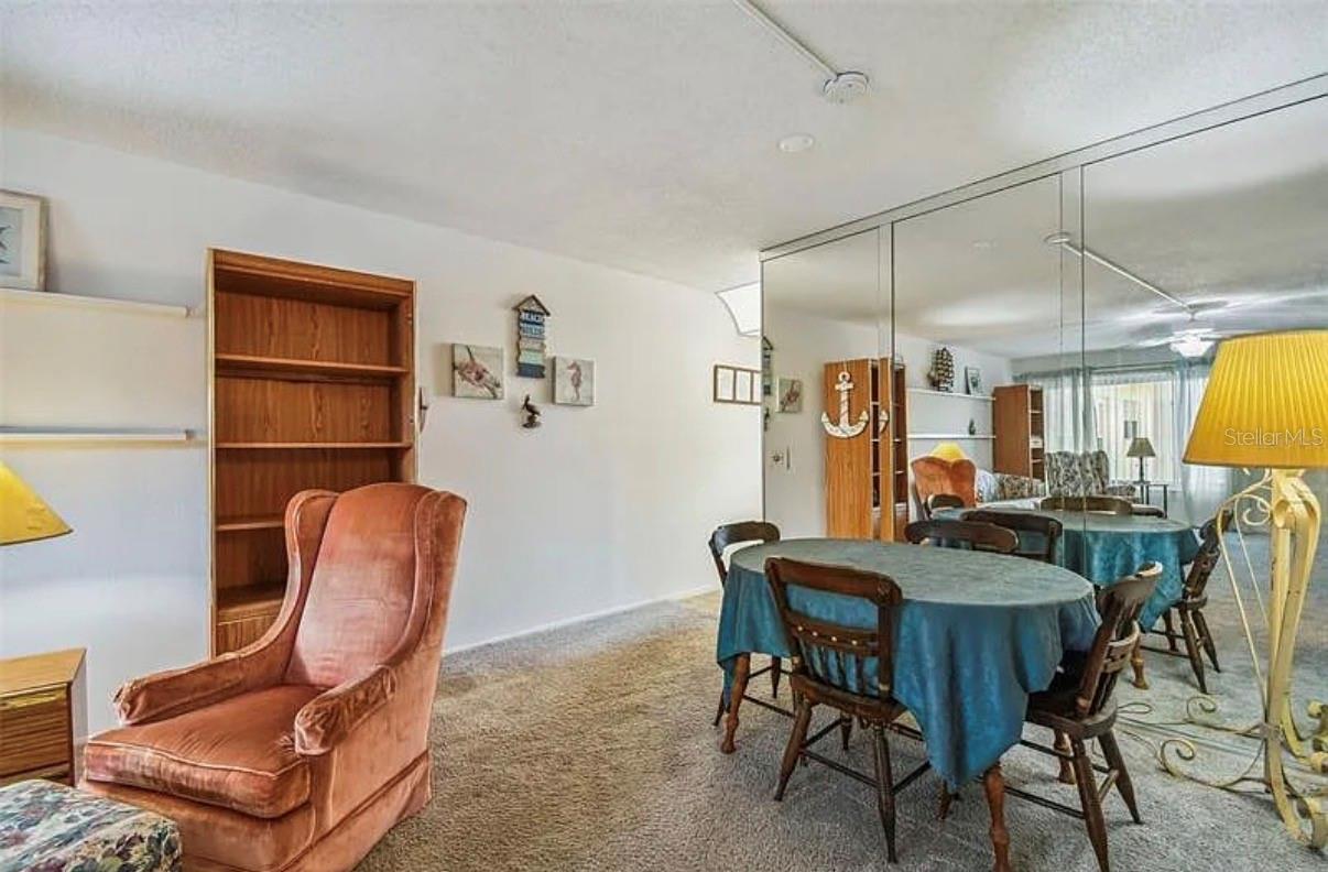 ON TOP OF THE WORLD - Residential Lease